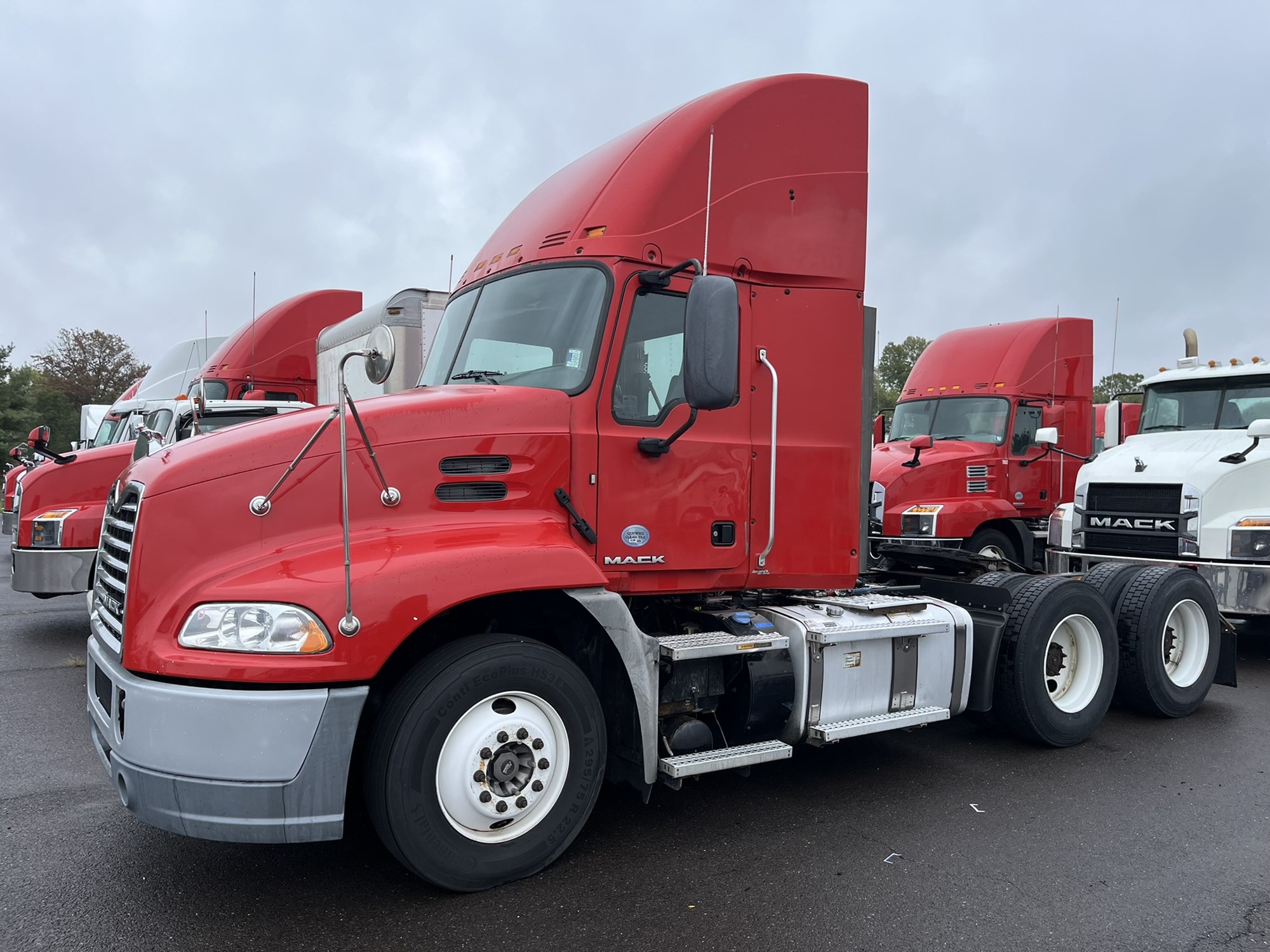 2016 MACK CXU613 2016 MACK CXU613 - image 1 of 3