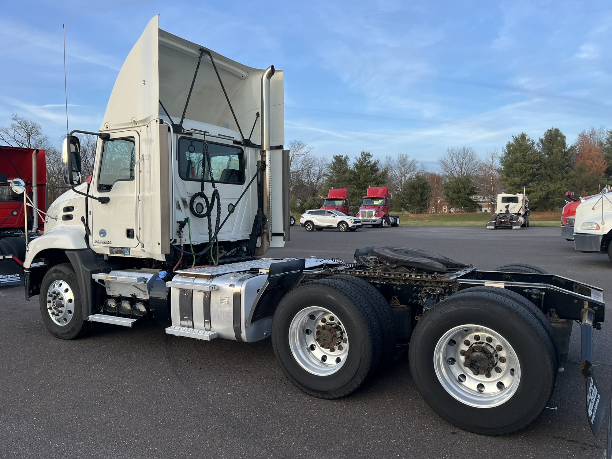 2016 MACK CXU613 - image 6 of 6