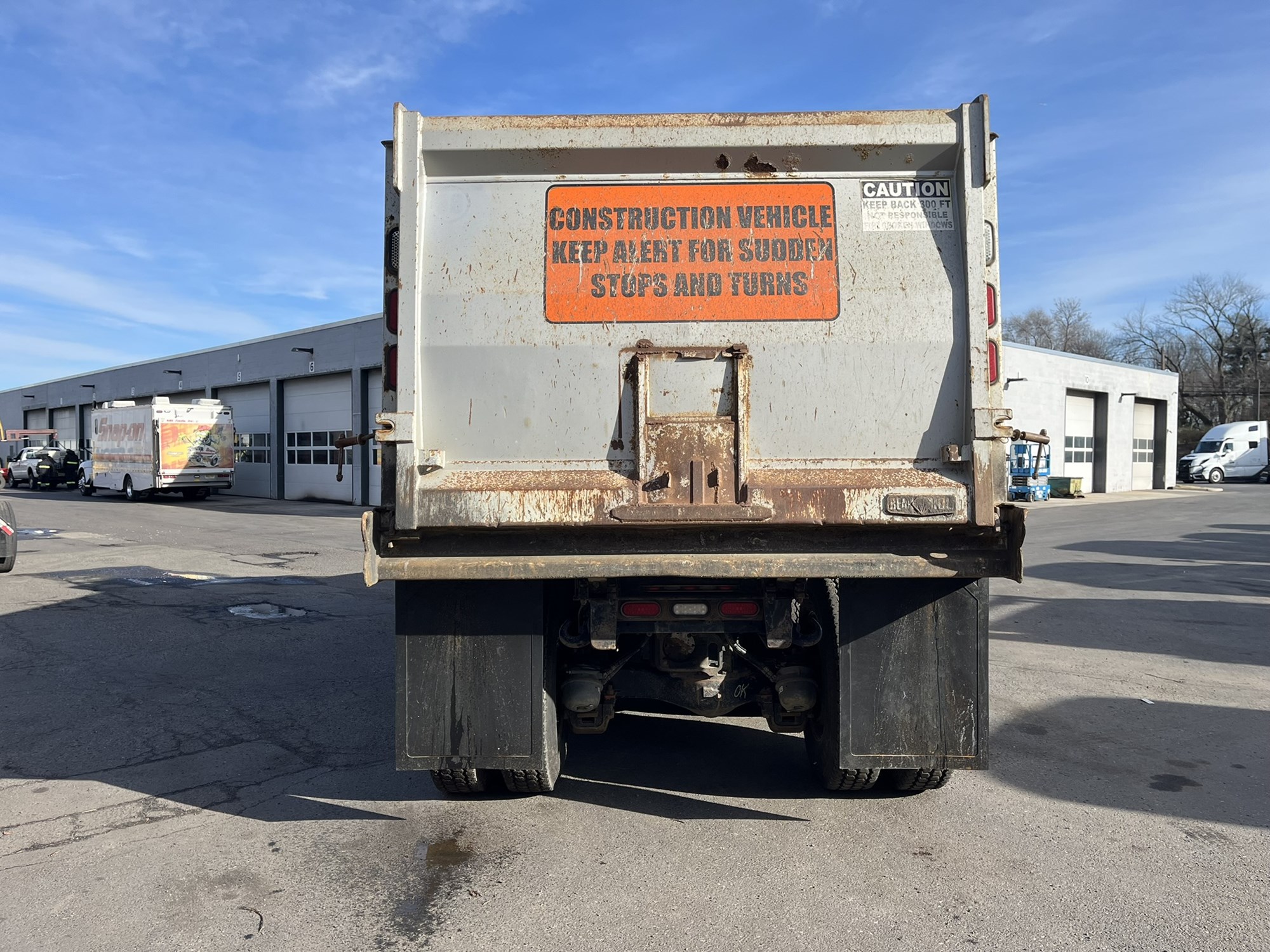 2019 MACK GRANITE - image 5 of 6