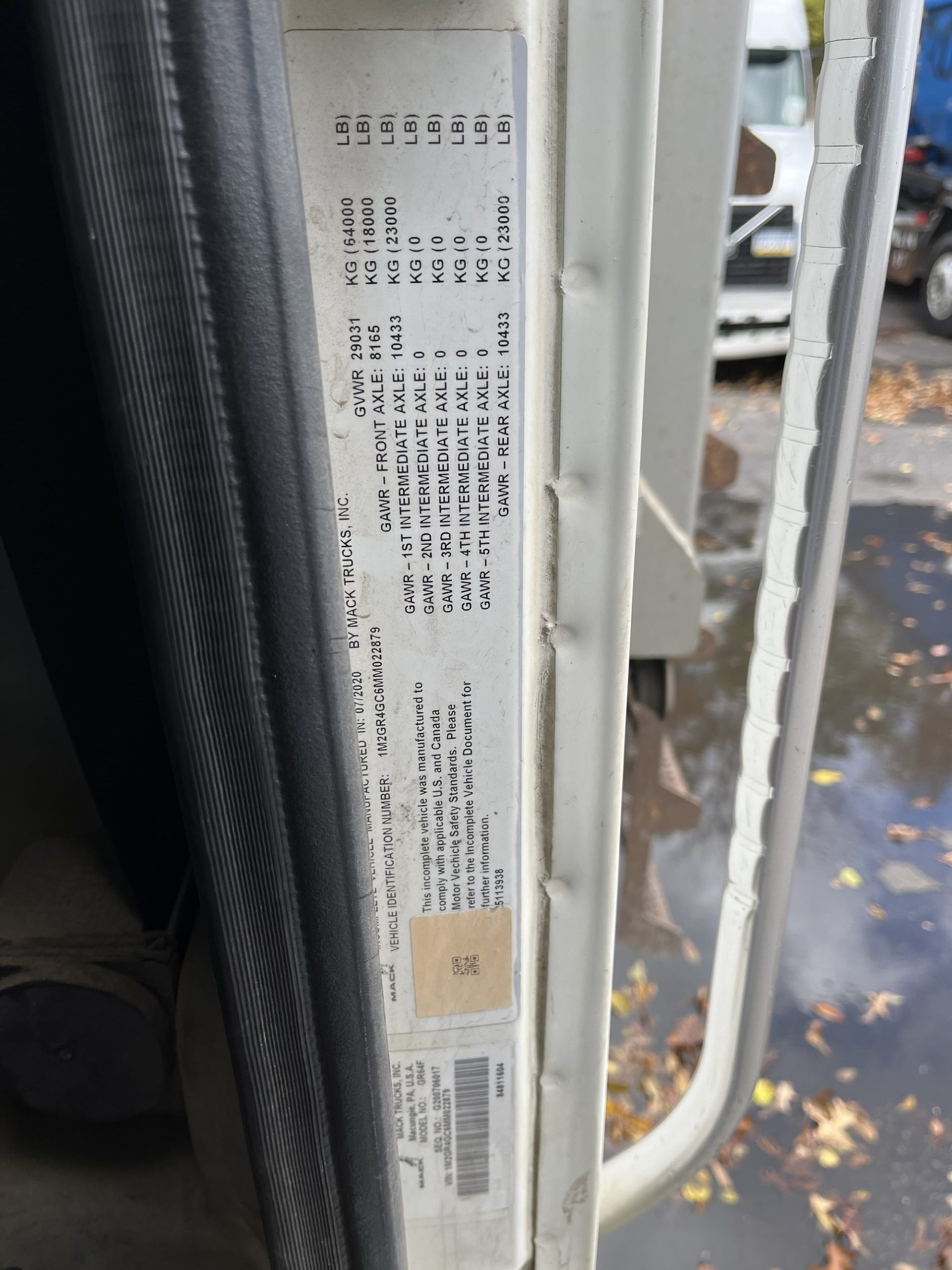 2021 MACK GRANITE - image 4 of 5