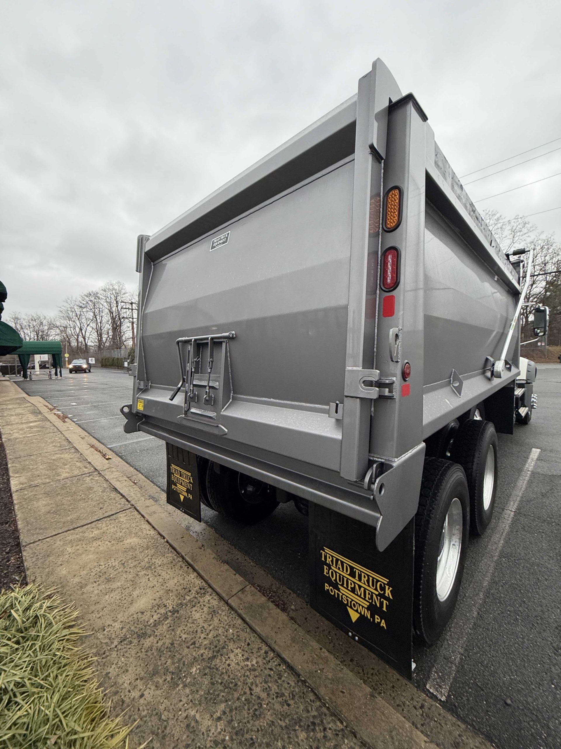 2026 MACK GR64FR - image 5 of 6