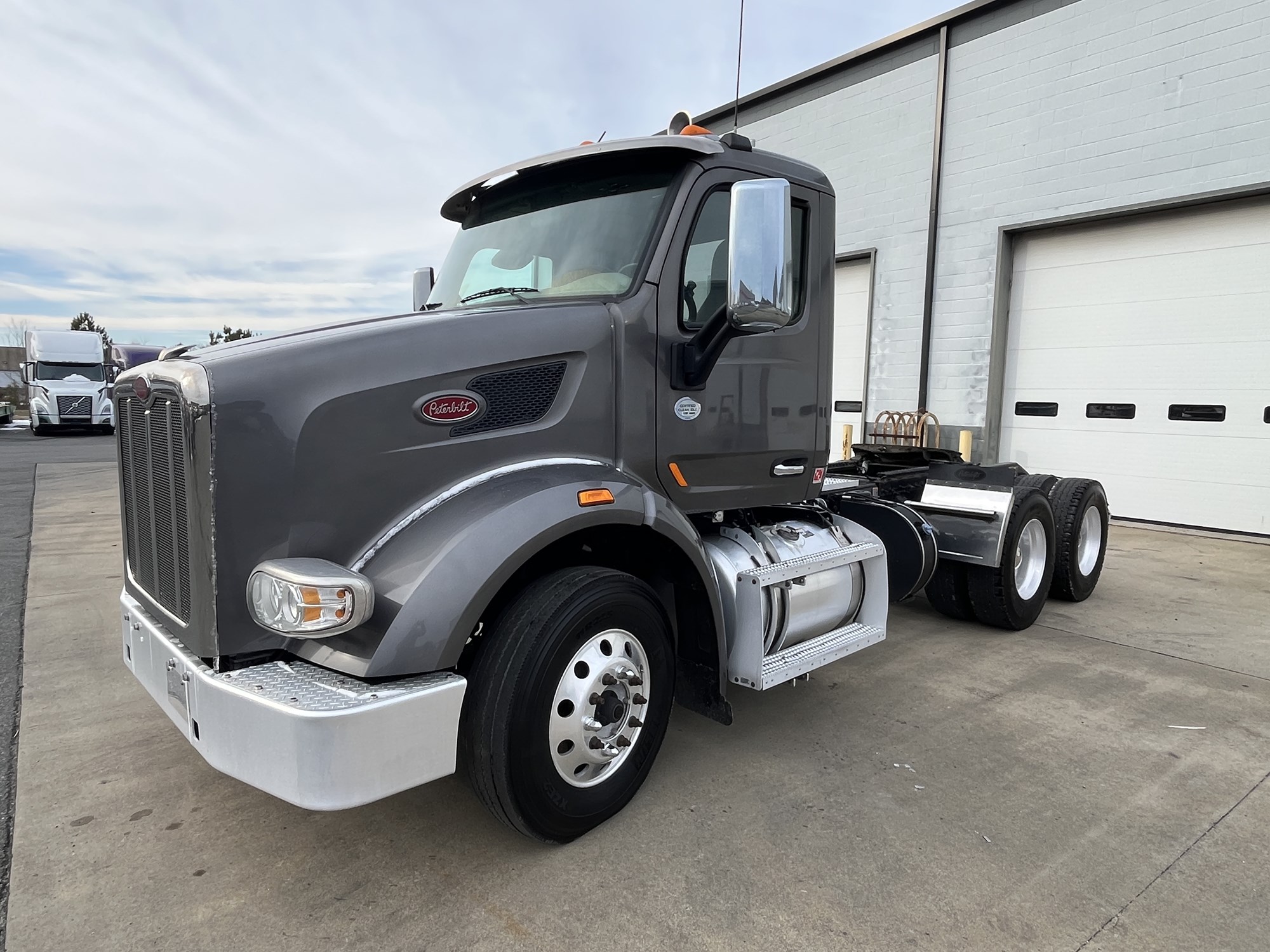 2019 Peterbilt - image 1
