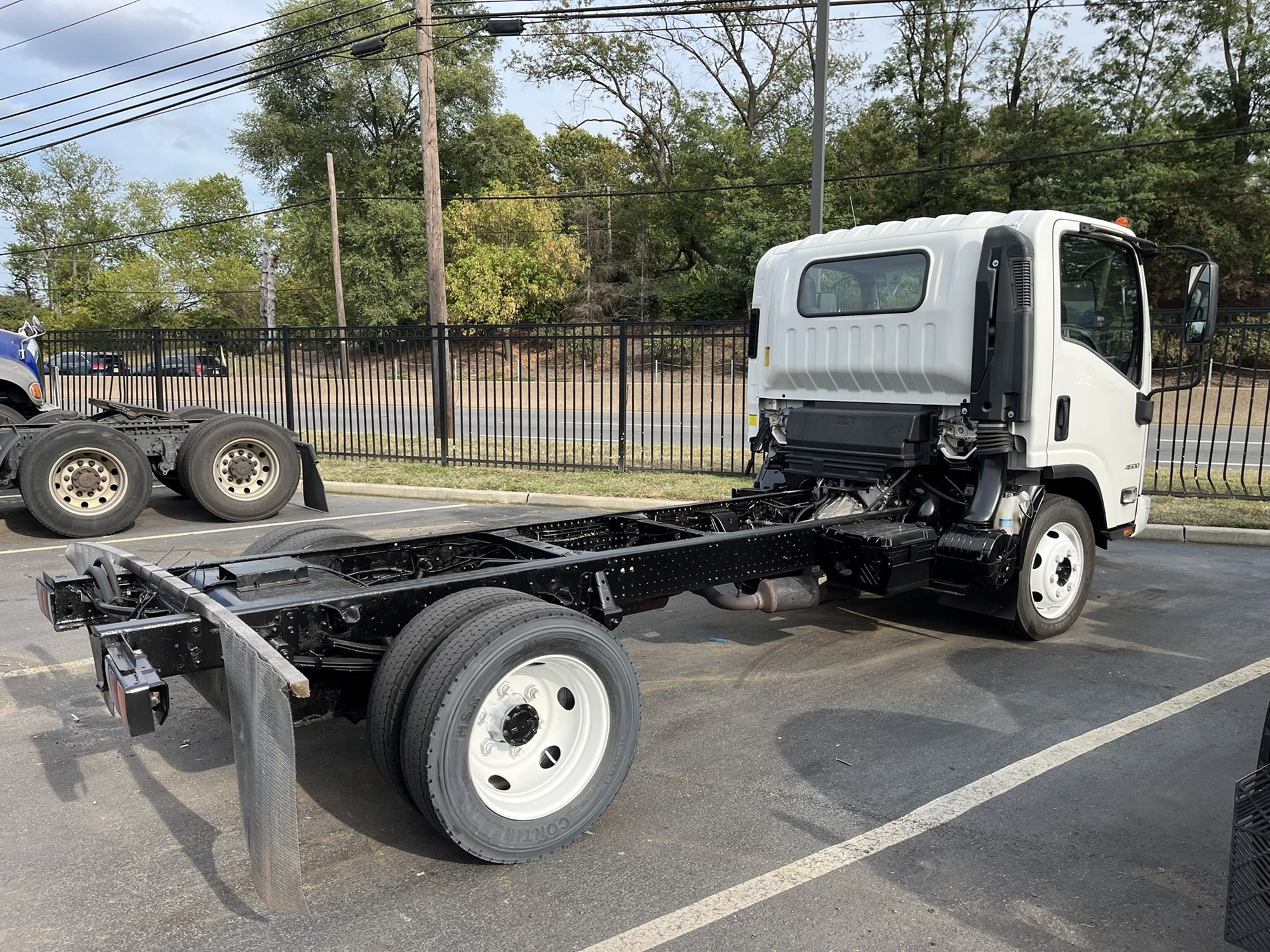 2016 CHEVROLET 4500 LCF - image 4 of 6