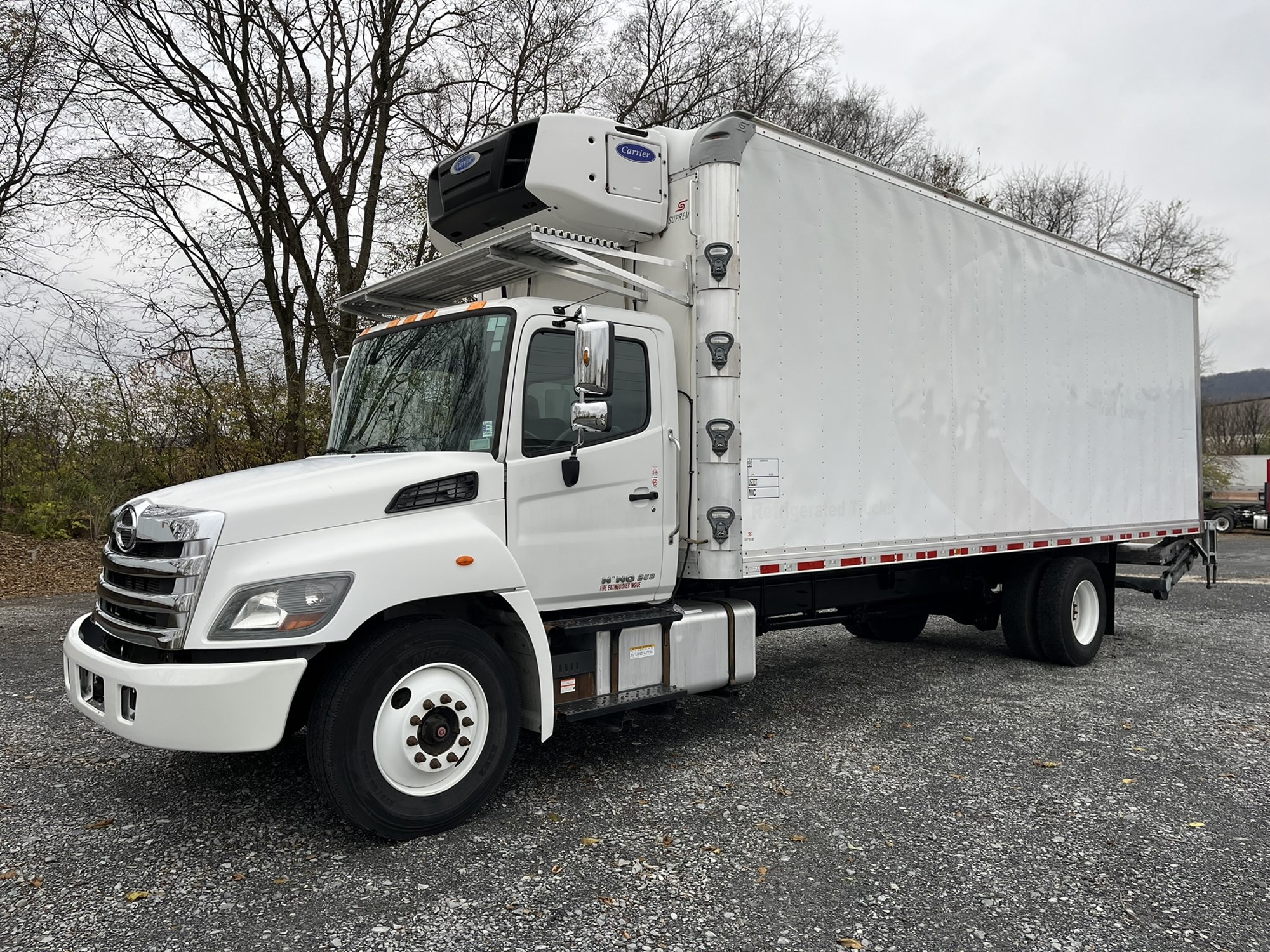 2020 Hino 268A - image 1 of 6