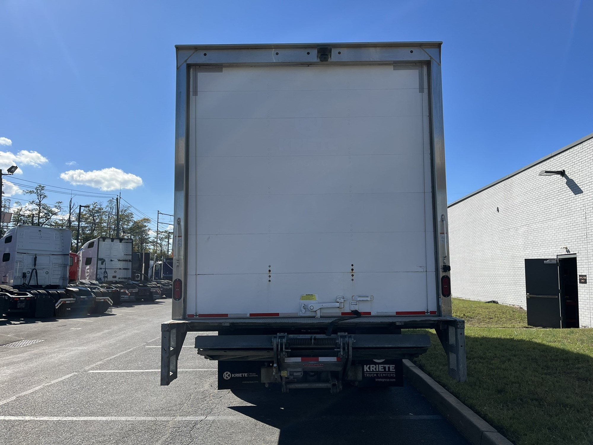 2021 MACK MD 2021 MACK MD - image 5 of 6