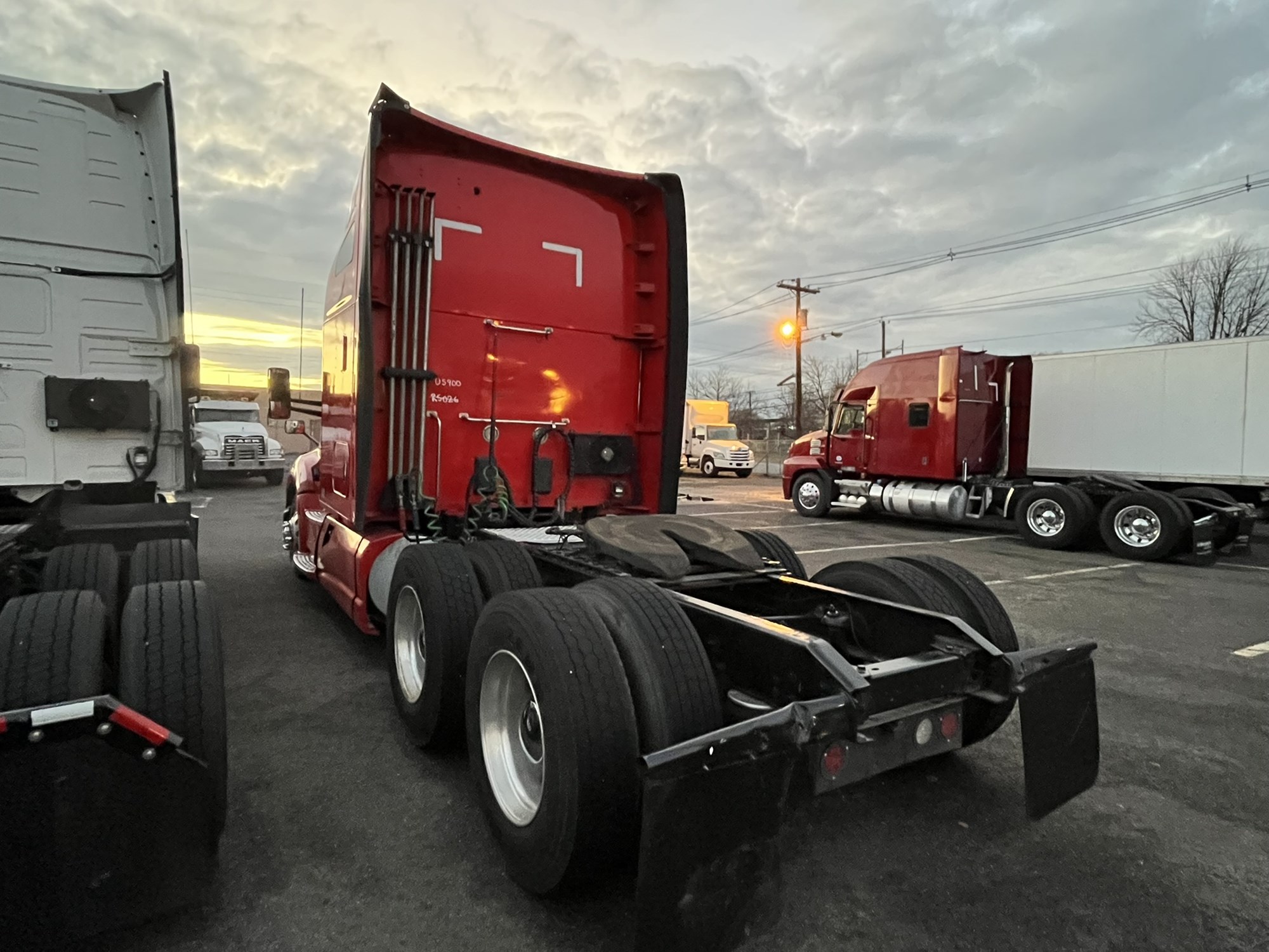 2017 KENWORTH T680 - image 6 of 6