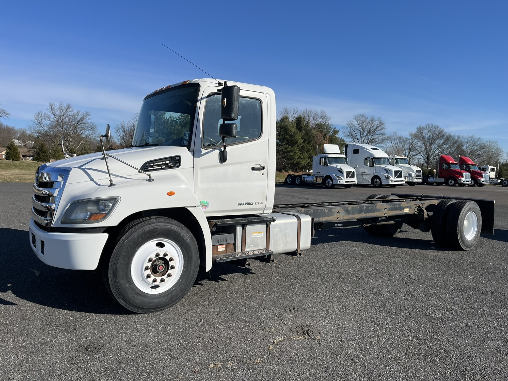 2018 HINO 338 - image 1 of 6