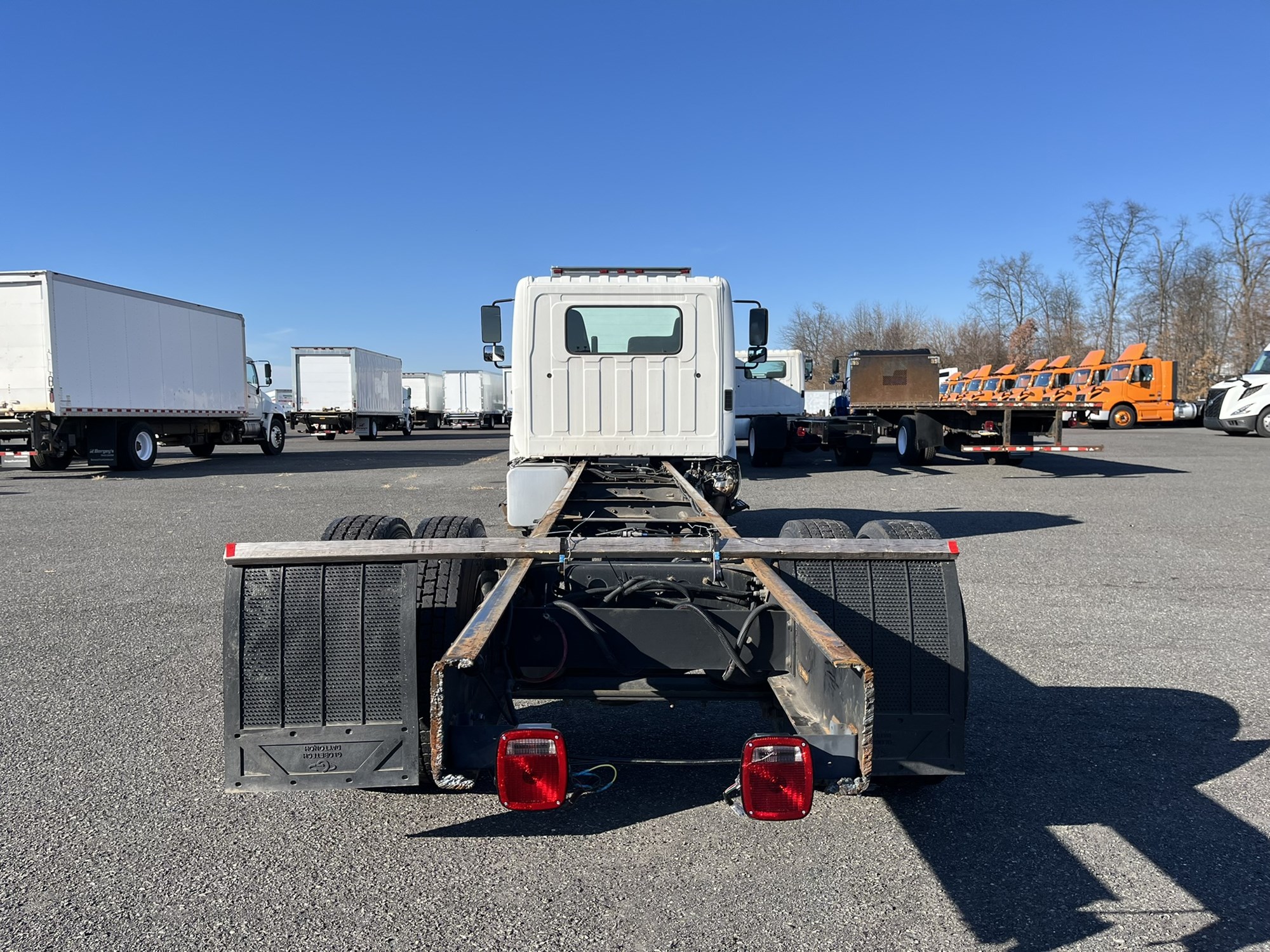 2018 HINO 338 - image 5 of 6