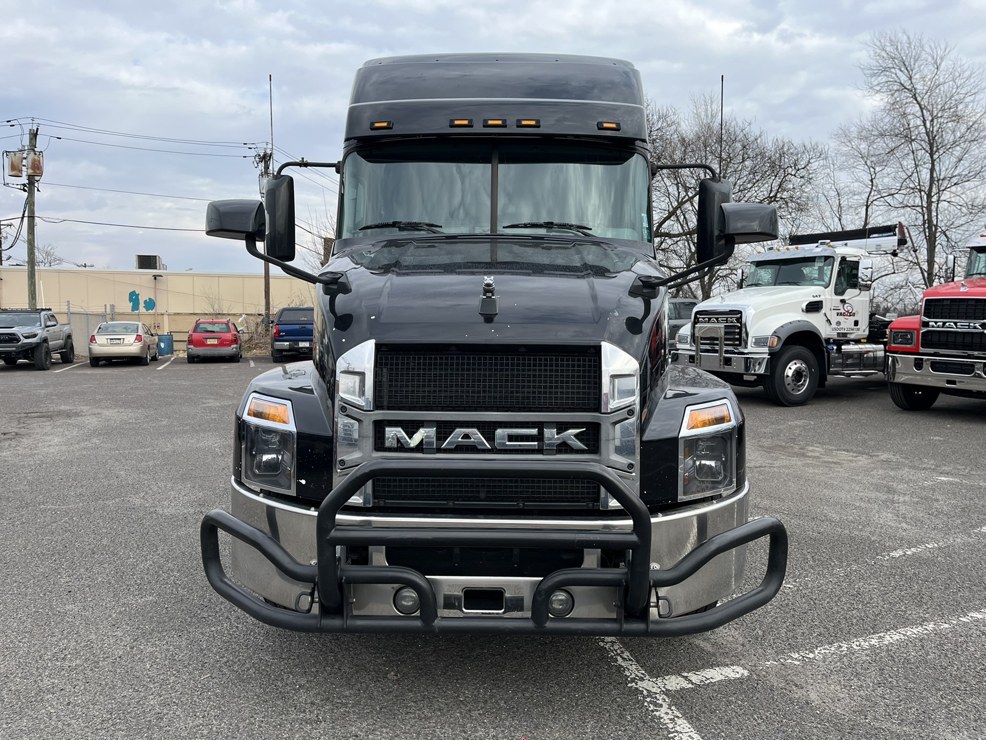 2019 MACK AN64T - image 2 of 6