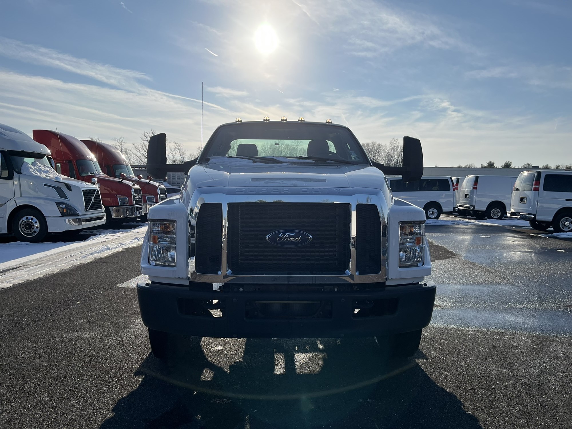 2019 FORD F650 - image 2 of 6
