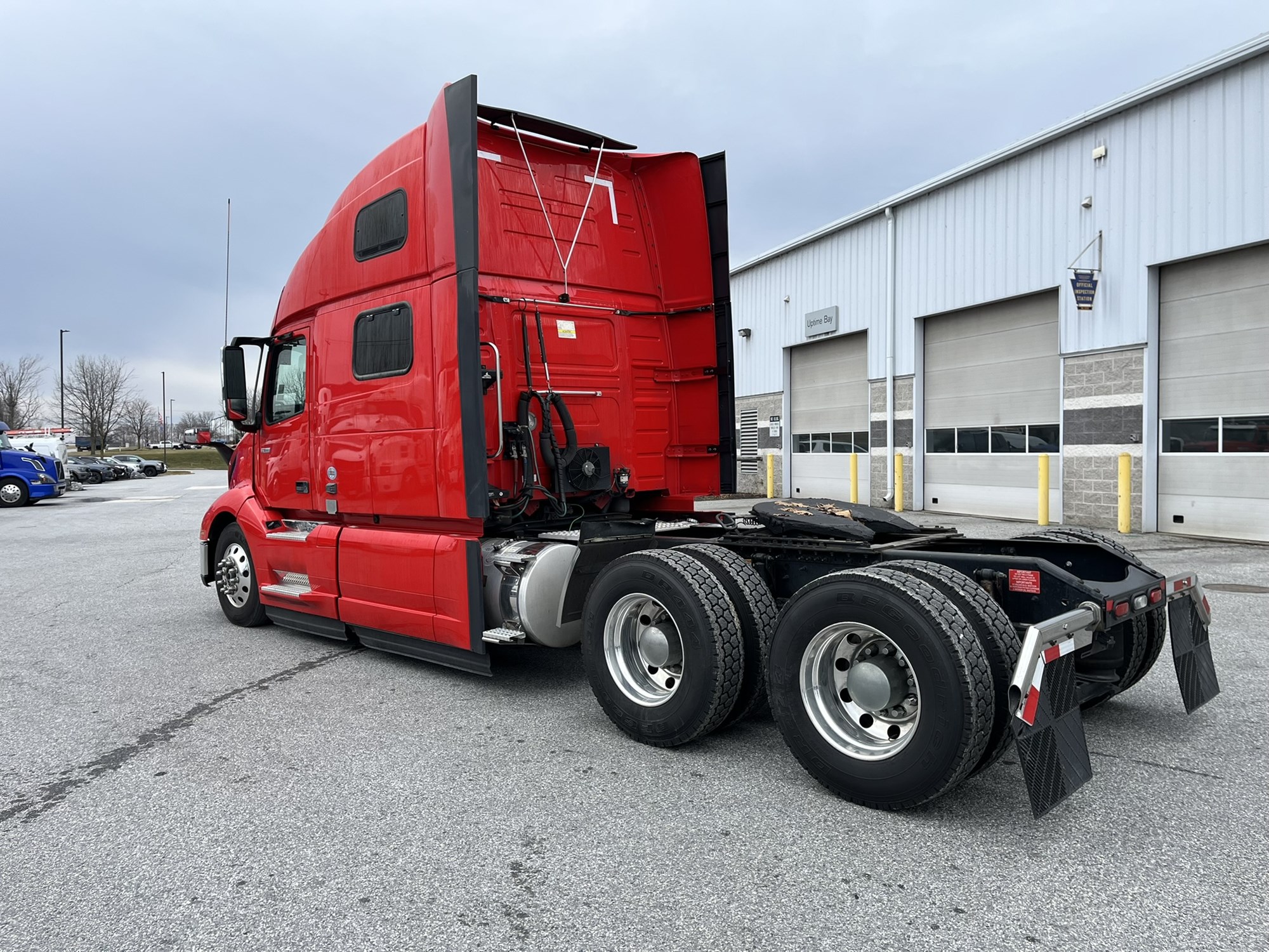 2021 VOLVO VNL 860 - image 6 of 6
