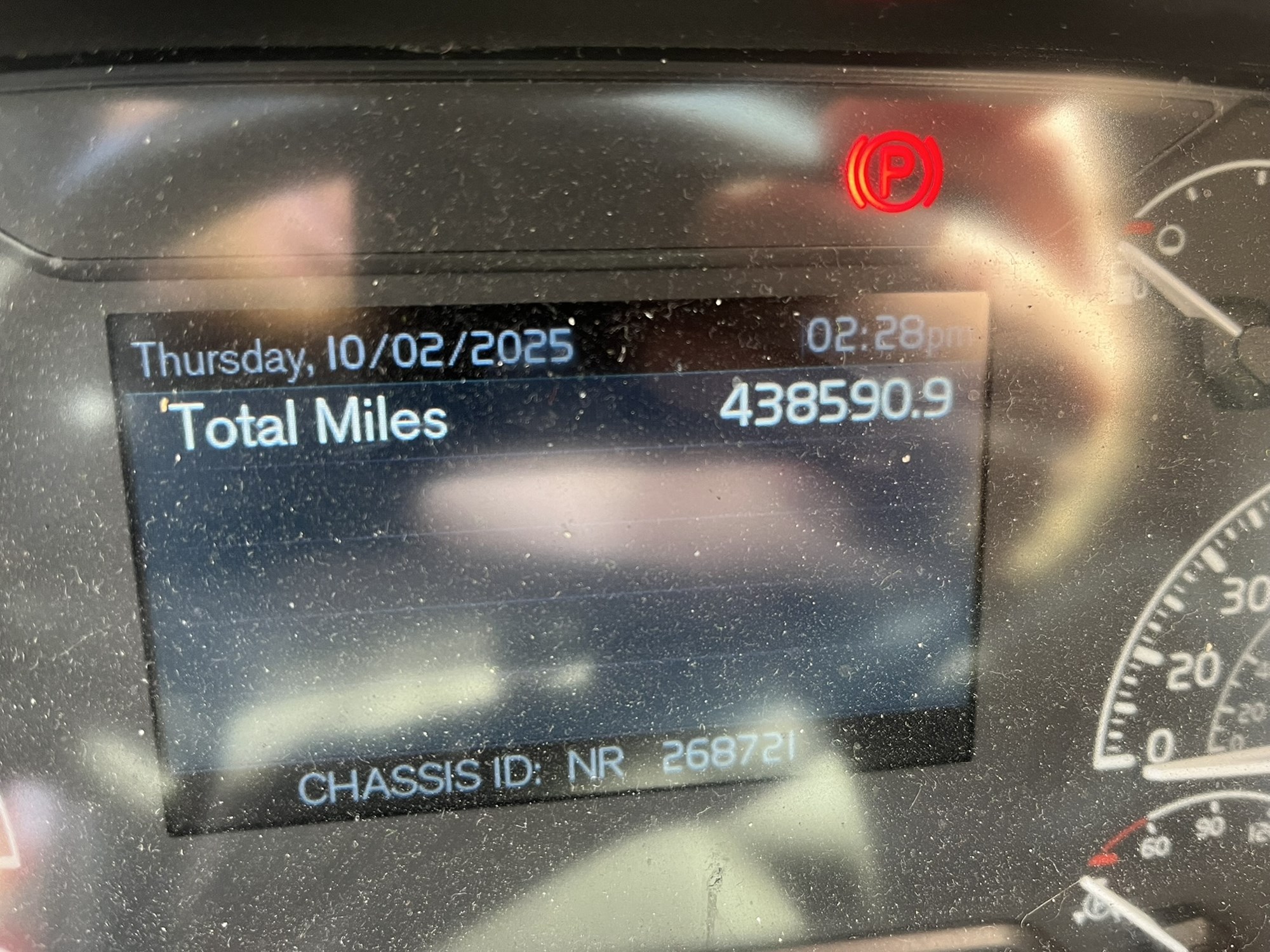 2021 VOLVO VNL 860 - image 6 of 6