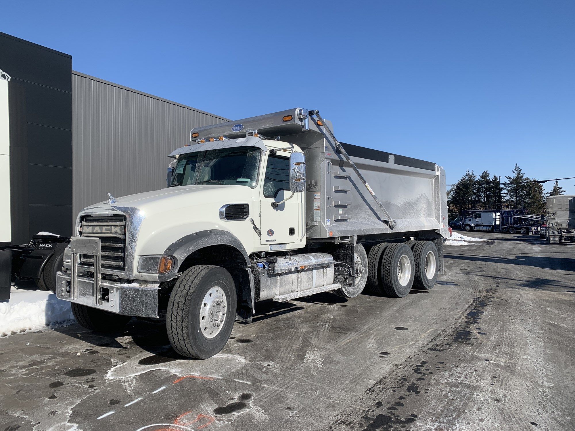 2026 MACK Granite 64FR 2026 MACK Granite 64FR - image 1 of 4