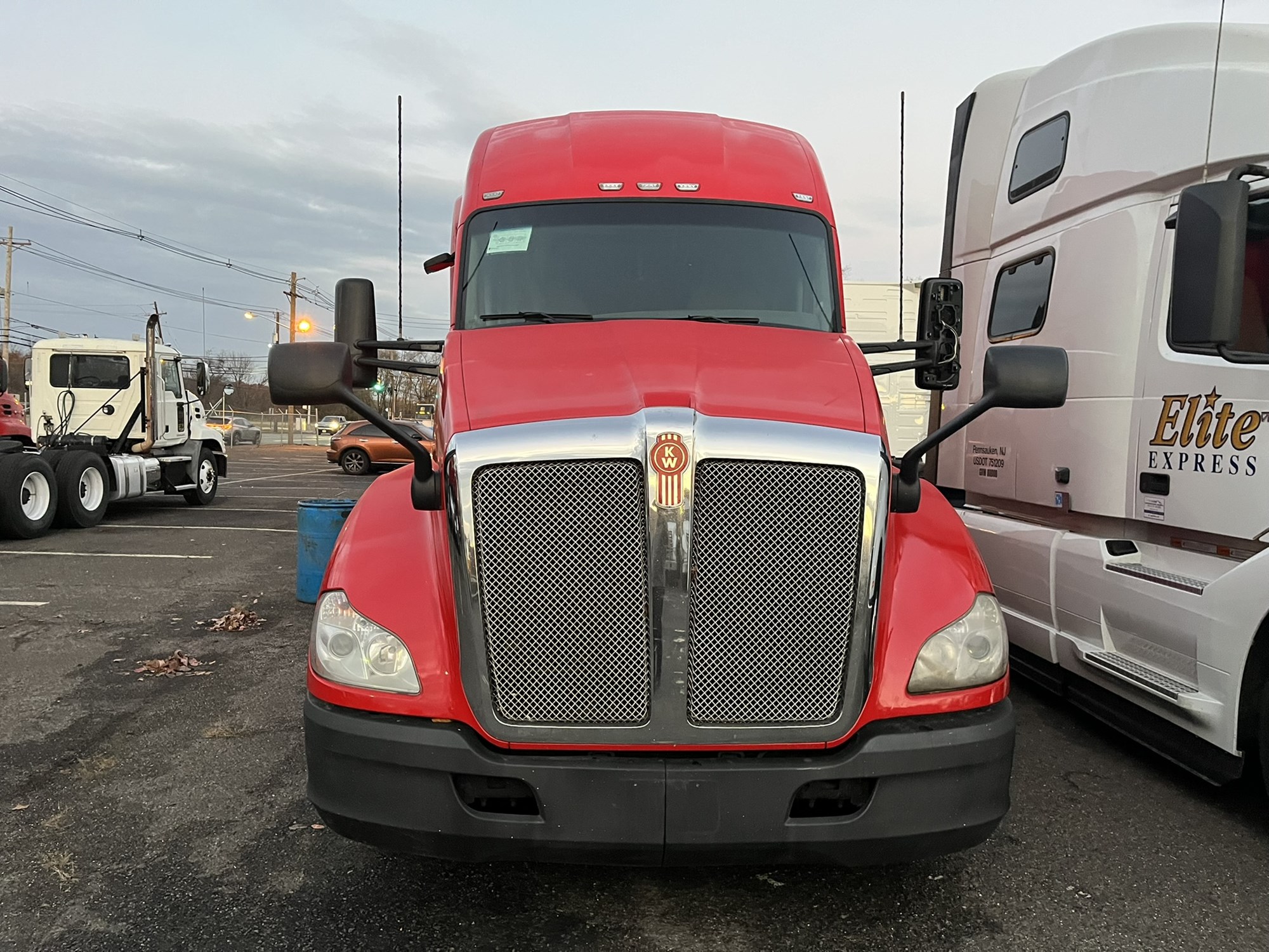 2017 KENWORTH T680 - image 4 of 6
