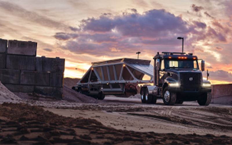 Volvo Trucks VHD 400 AF - image 2 of 4