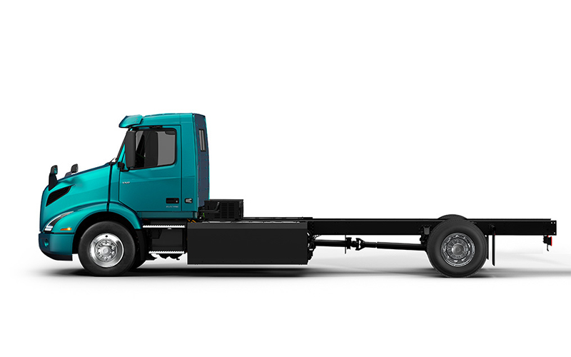 Volvo Trucks 4x2 Straight Truck - image 1 of 4