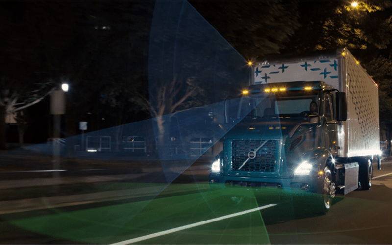 Volvo Trucks 6x4 Straight Truck - image 2 of 4