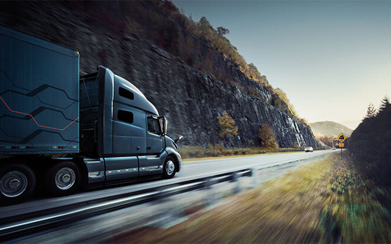 Volvo Trucks VNL 300 - image 3 of 4