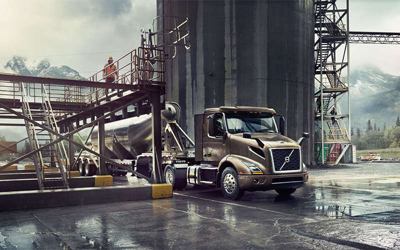 Volvo Trucks VNR 640 - image 4 of 6