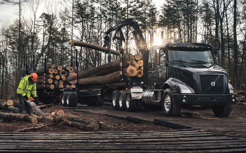 Volvo Trucks VNX 300 - image 3 of 6