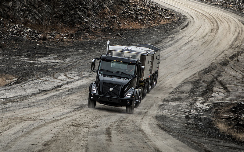 Volvo Trucks VNX 300 - image 4 of 6