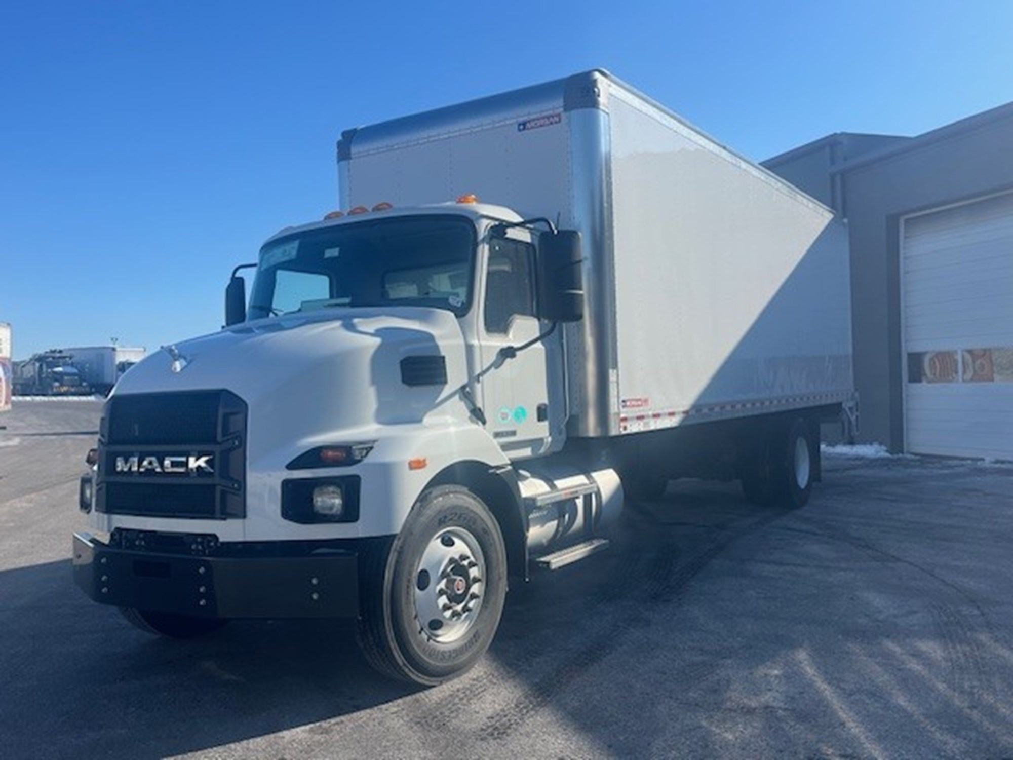 2025 MACK MD742 - image 2 of 5