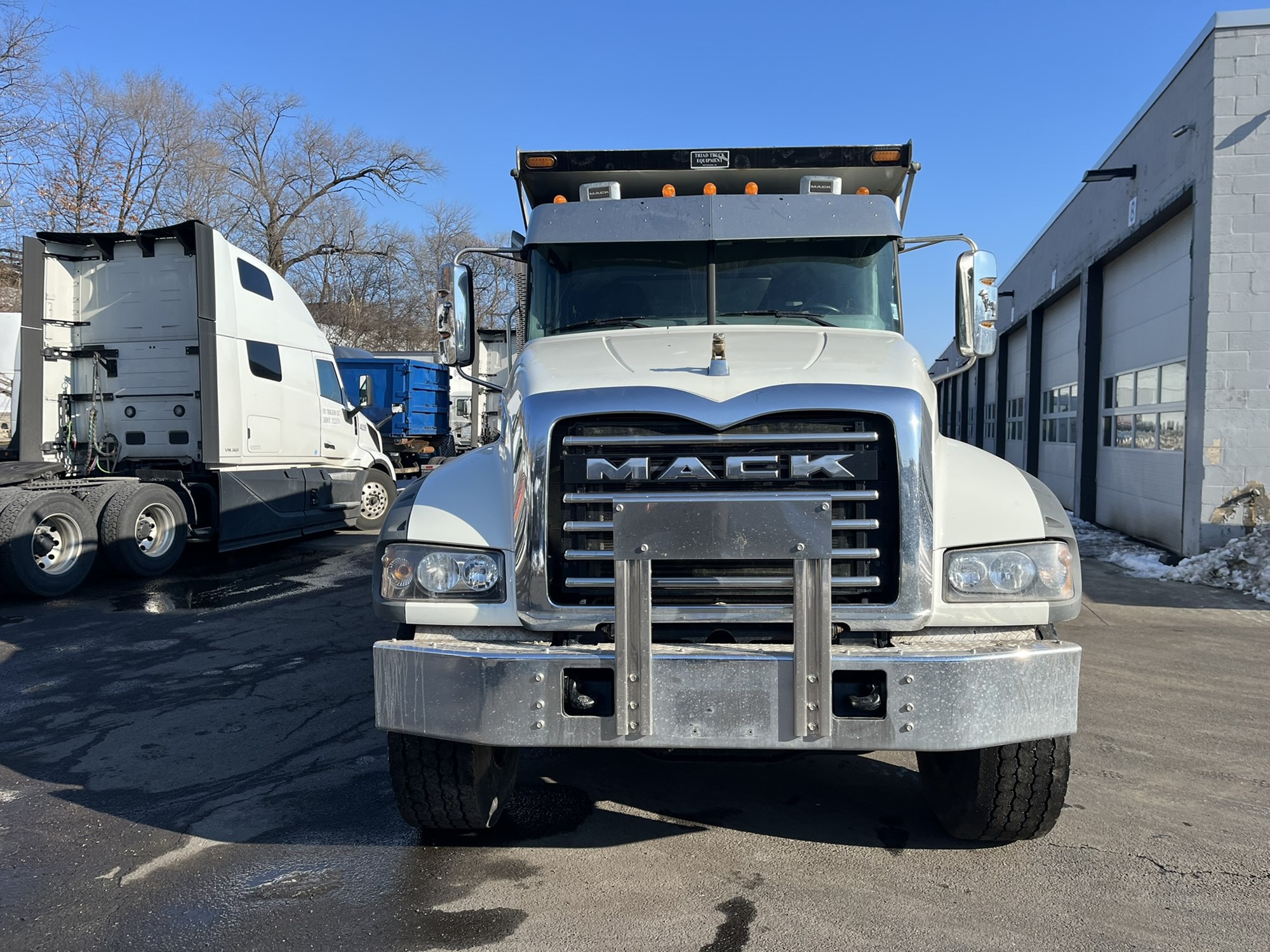 2021 MACK GRANITE - image 2 of 6