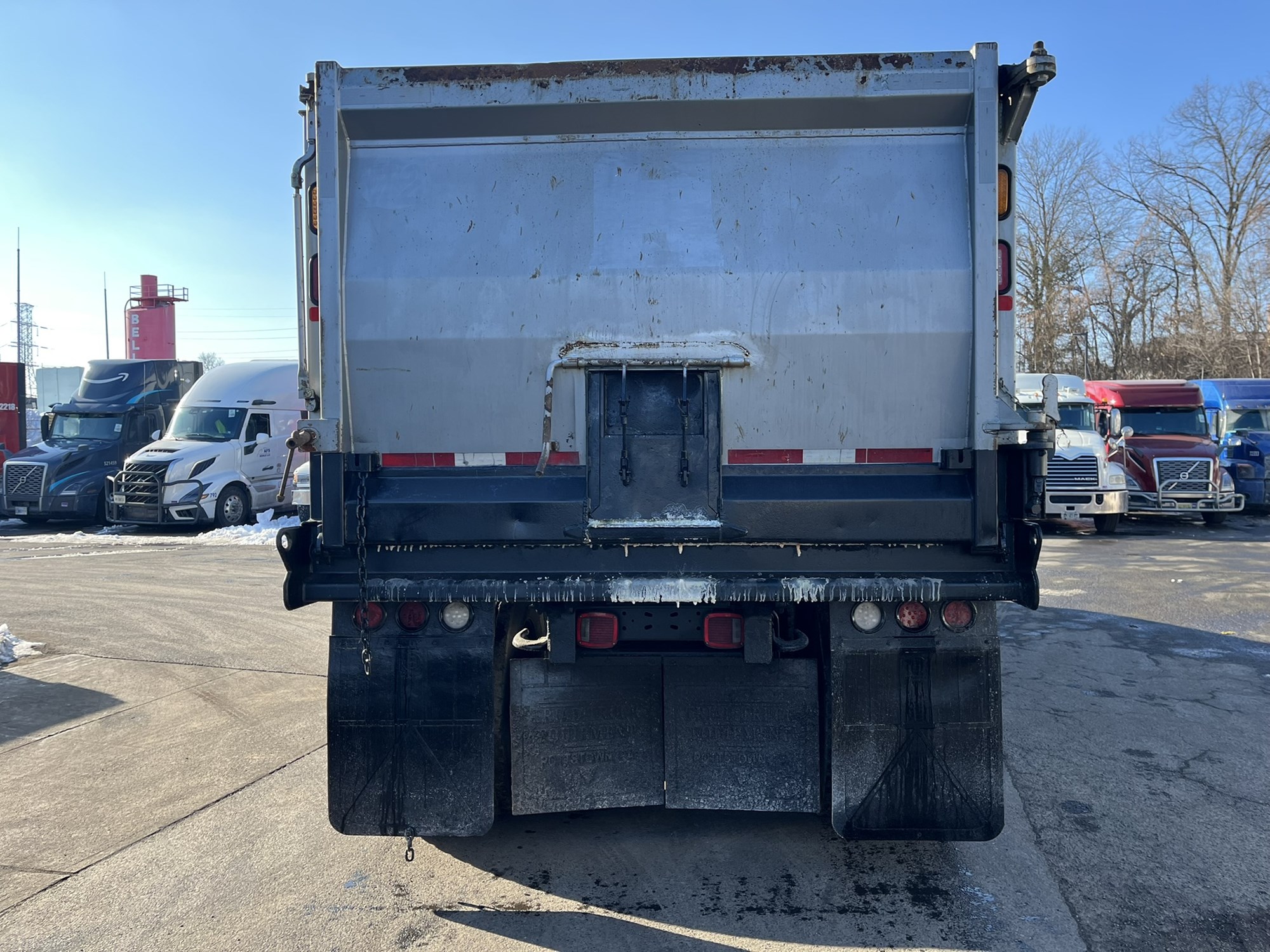 2021 MACK GRANITE - image 5 of 6