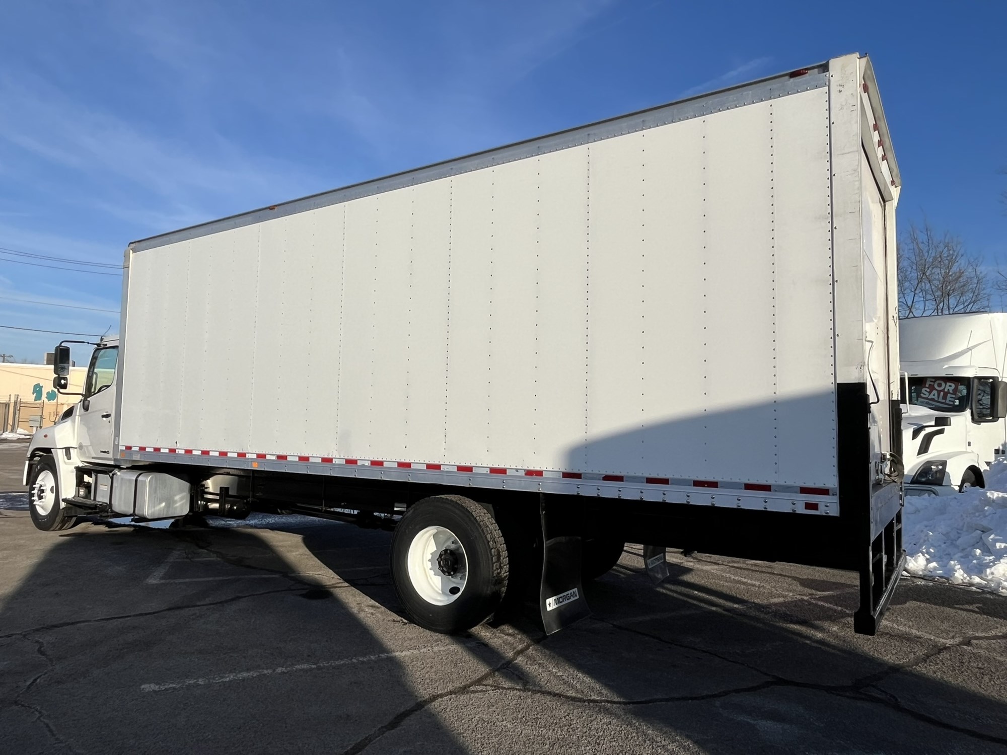 2017 HINO 268A - image 6 of 6