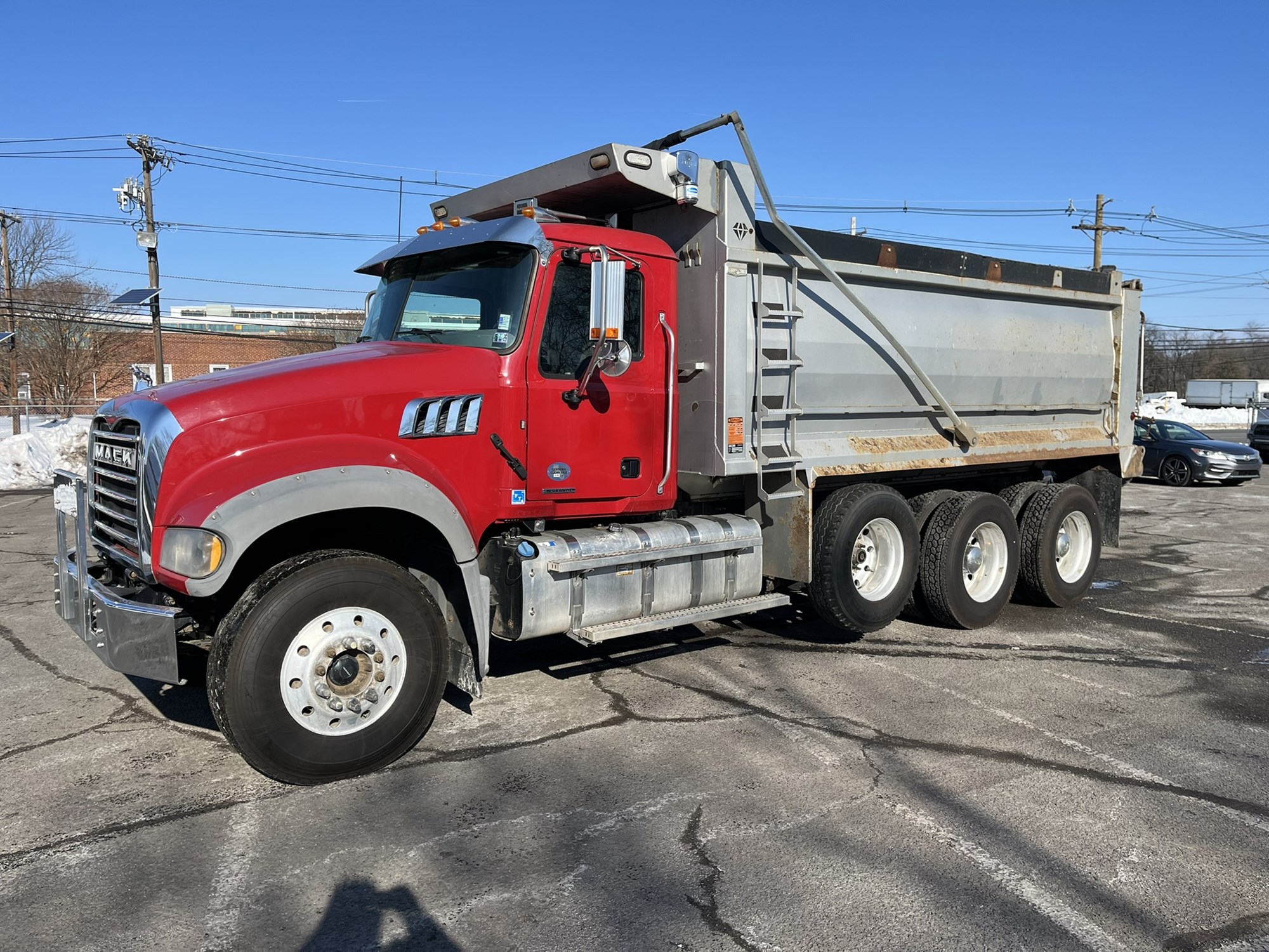 2019 MACK GRANITE - image 1 of 6