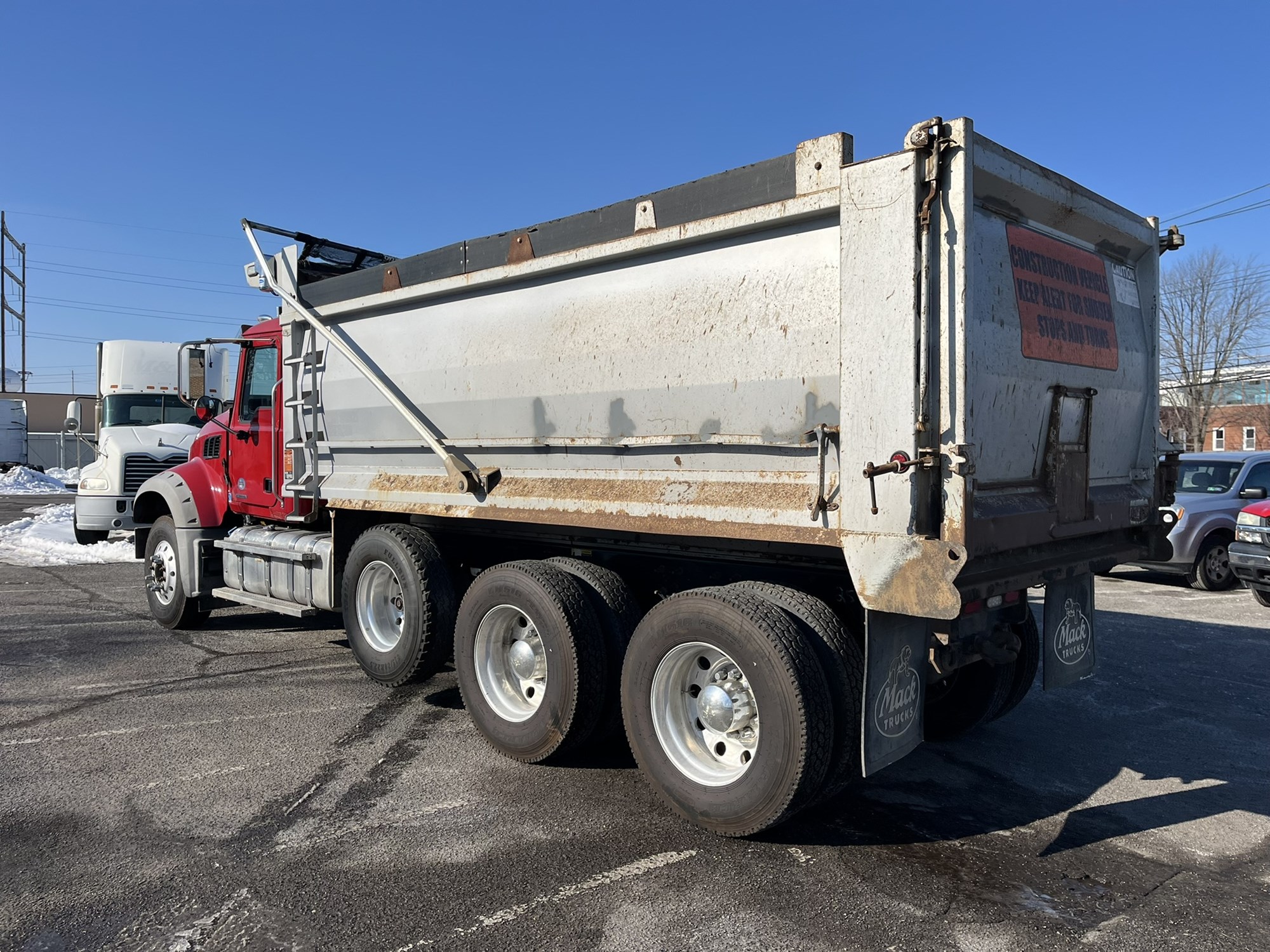 2019 MACK GRANITE - image 6 of 6