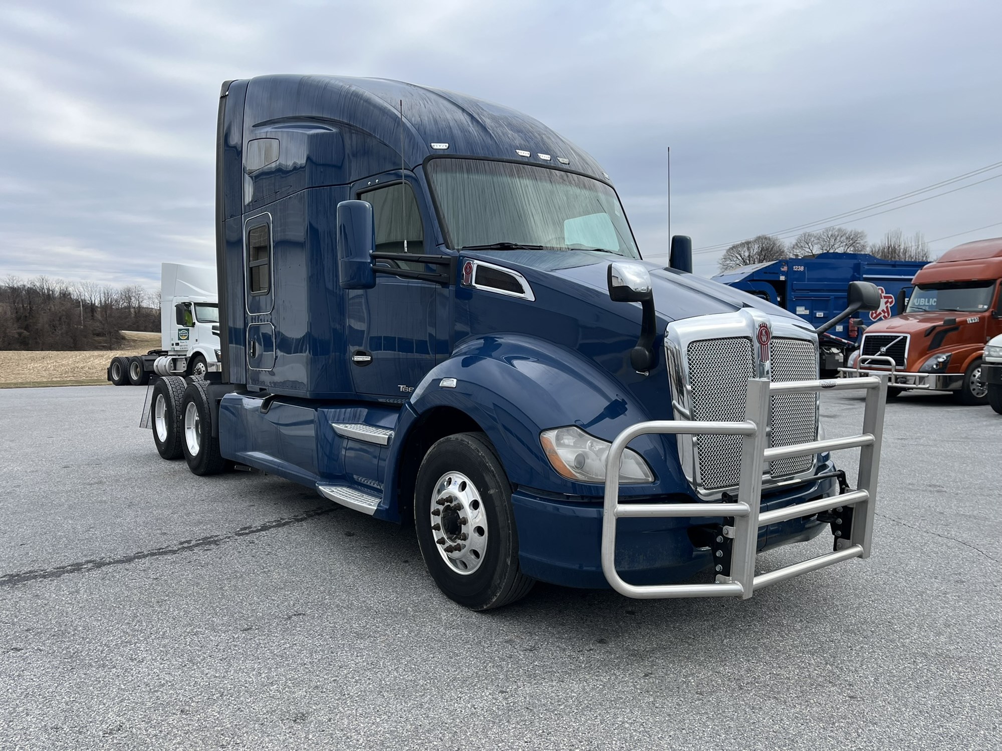 2018 KENWORTH T680 - image 3 of 6