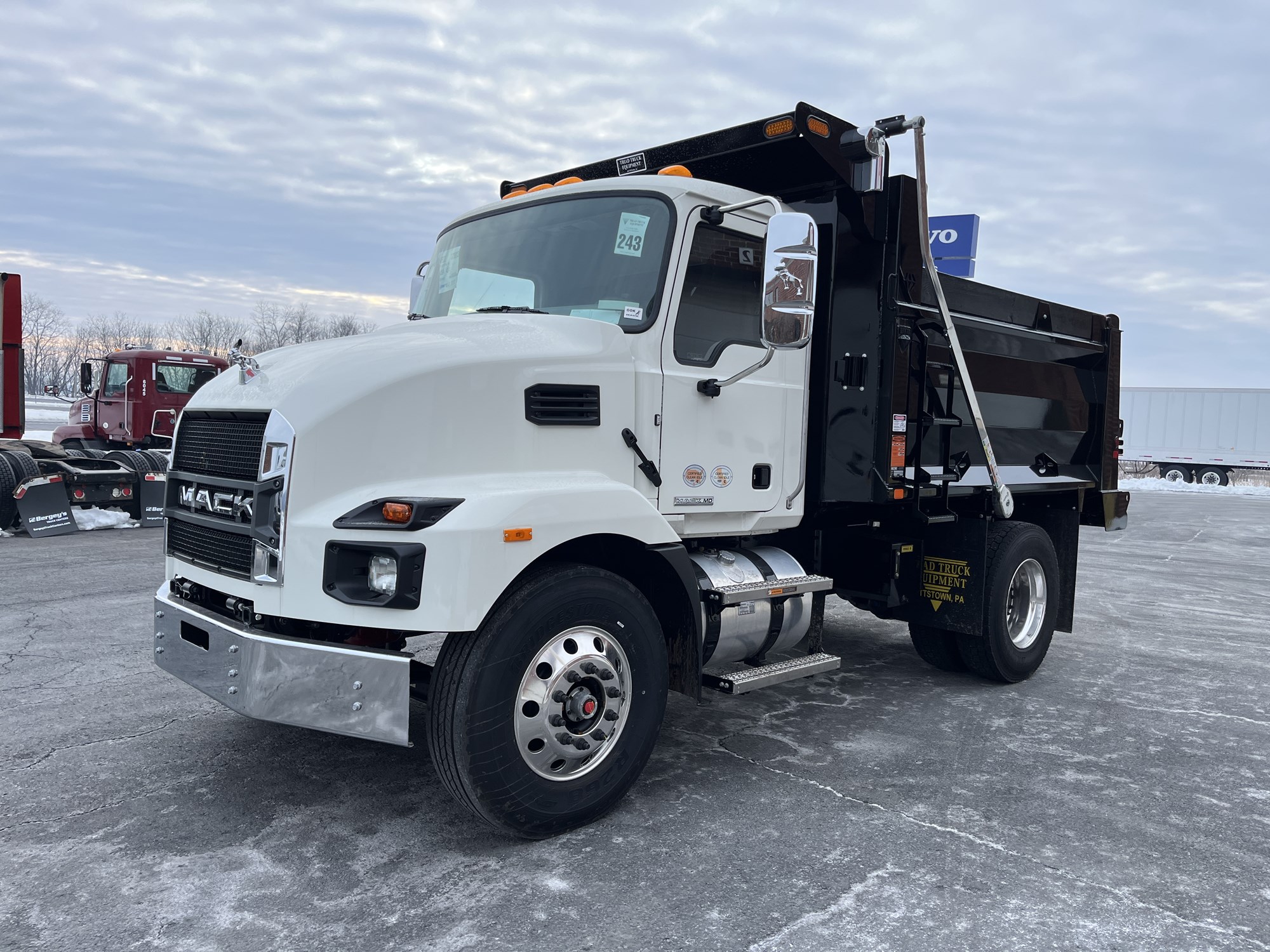 2026 MACK MD742 - image 1 of 6