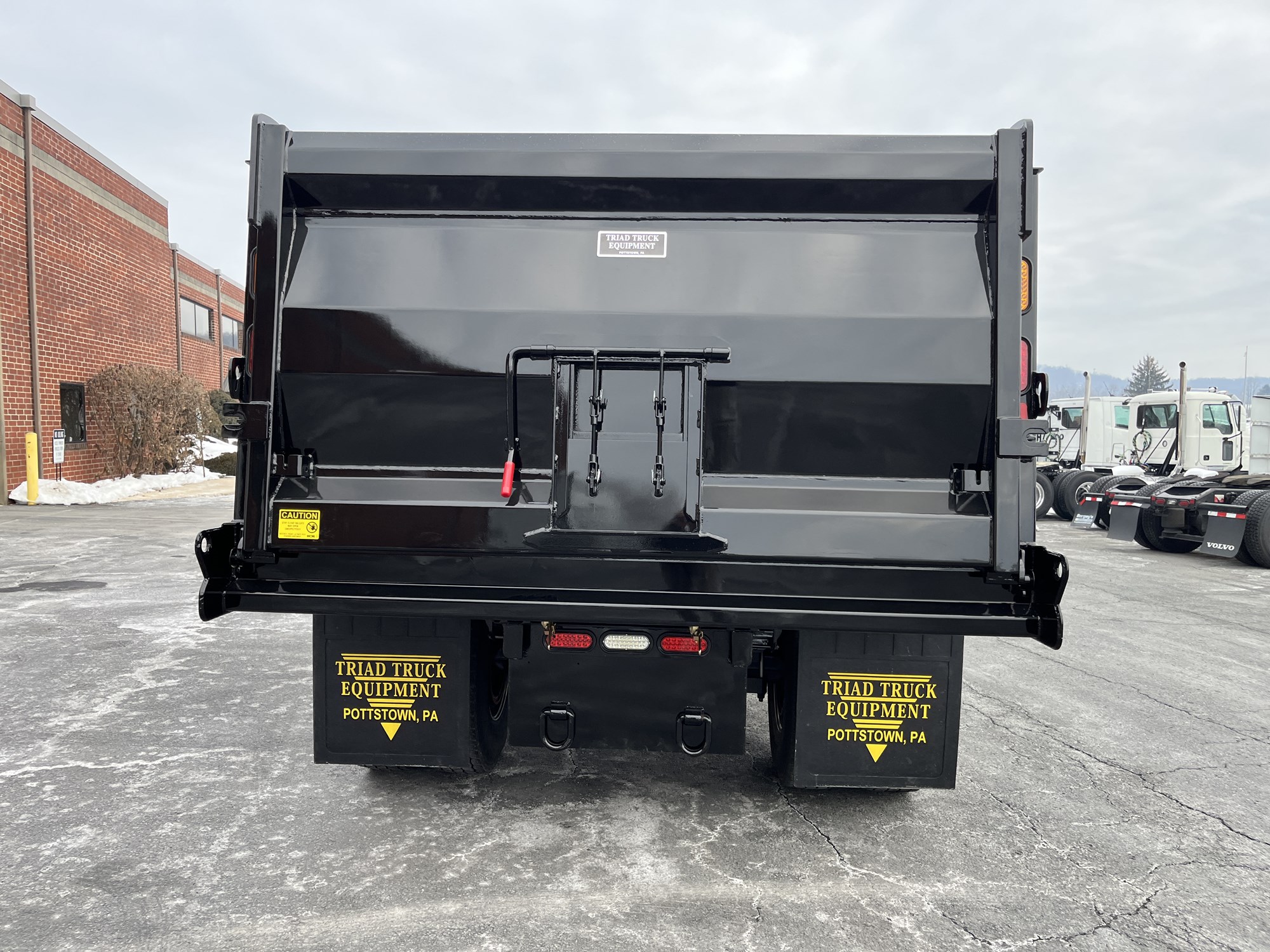 2026 MACK MD742 - image 4 of 6