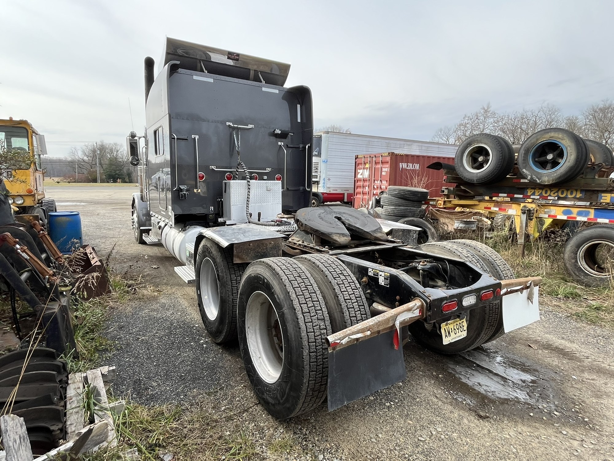 2019 PETERBILT 389 - image 4 of 5