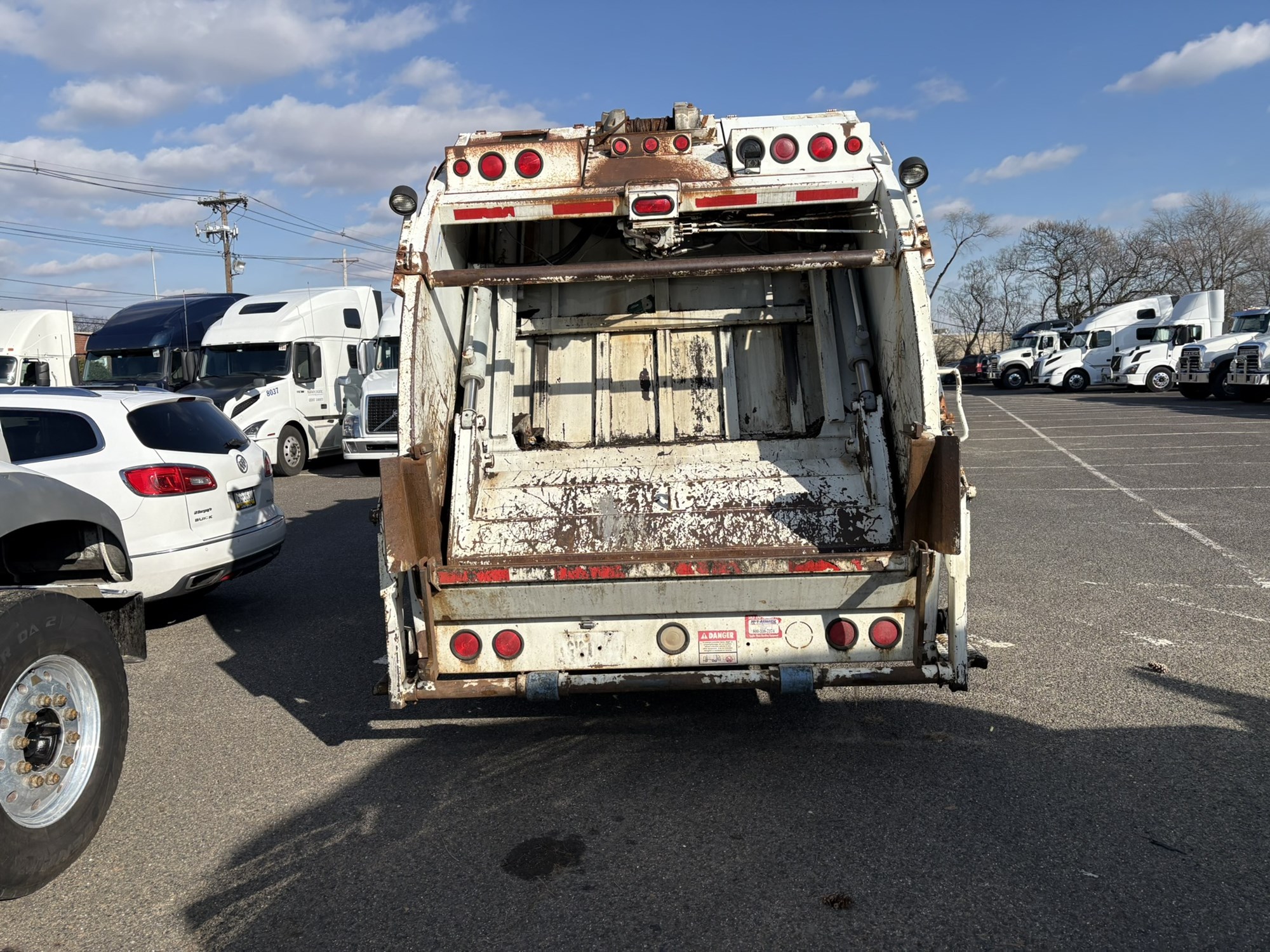 2008 INTERNATIONAL 4700 - image 5 of 6