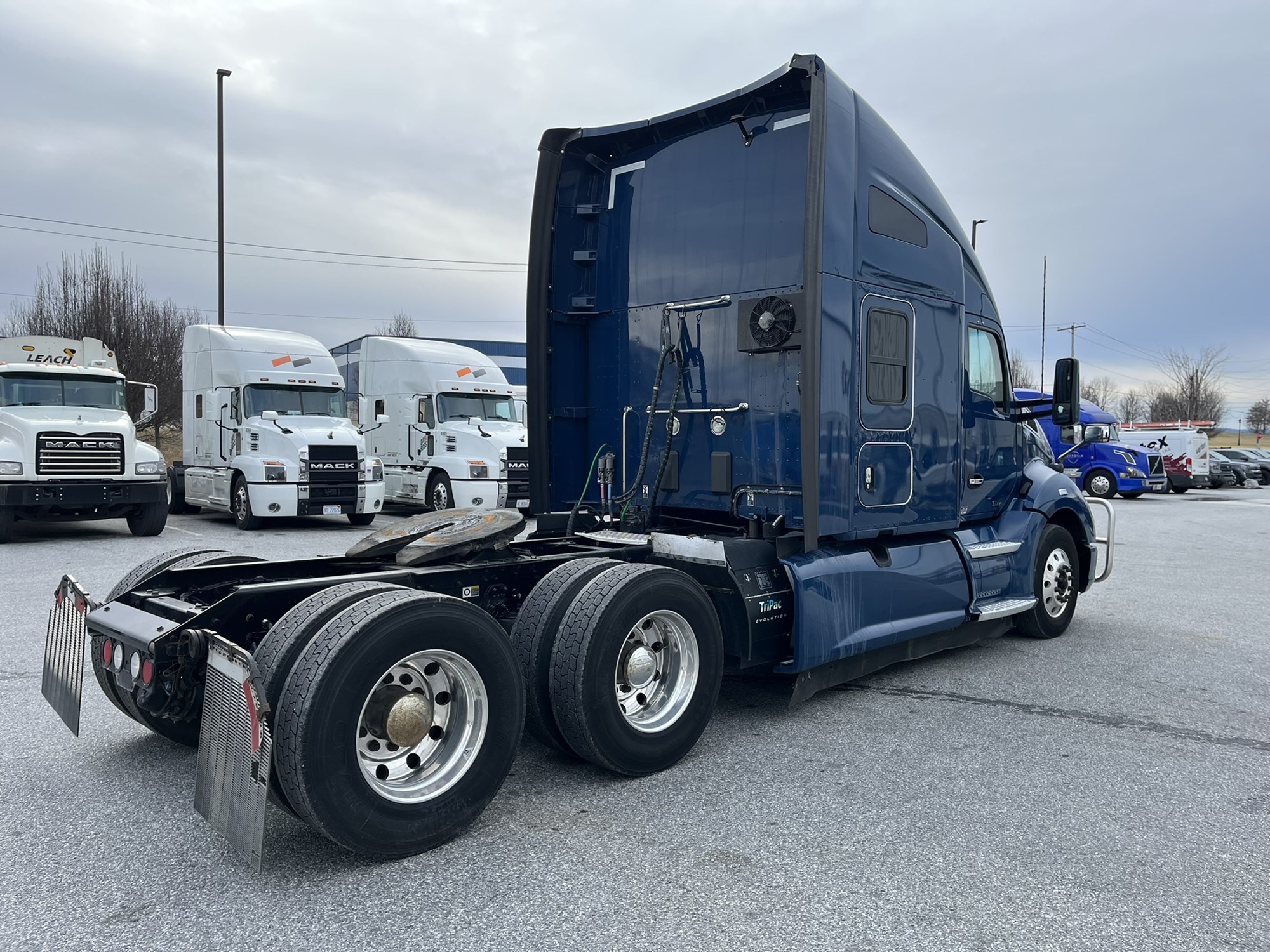 2018 KENWORTH T680 - image 4 of 6