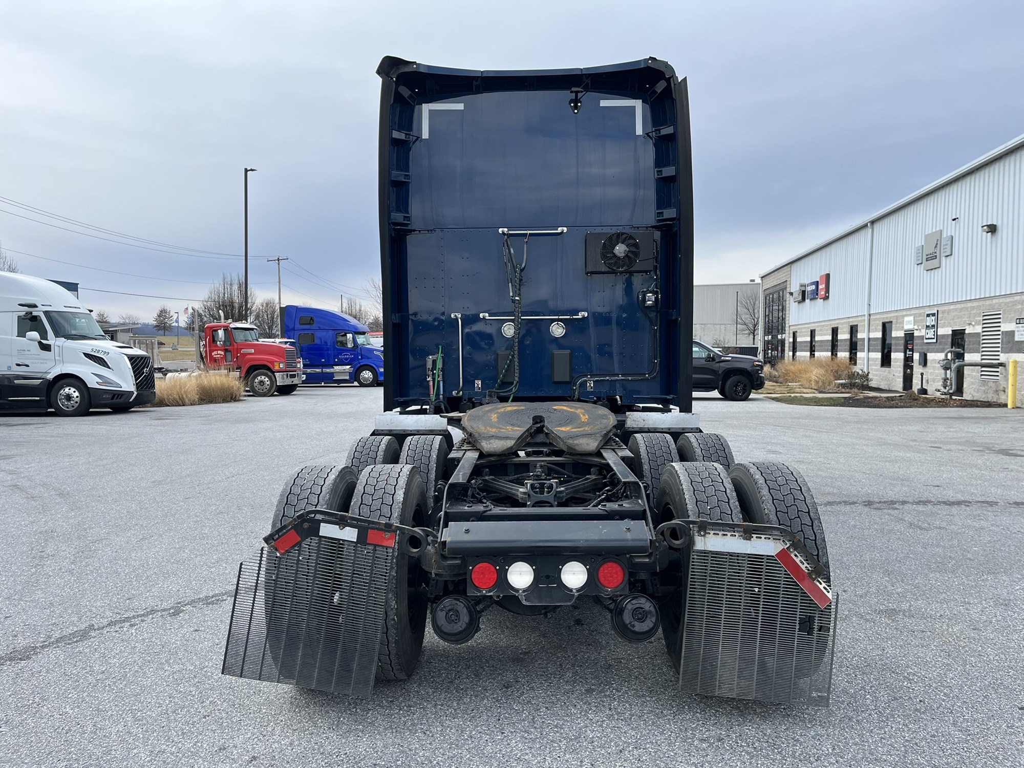 2018 KENWORTH T680 - image 5 of 6