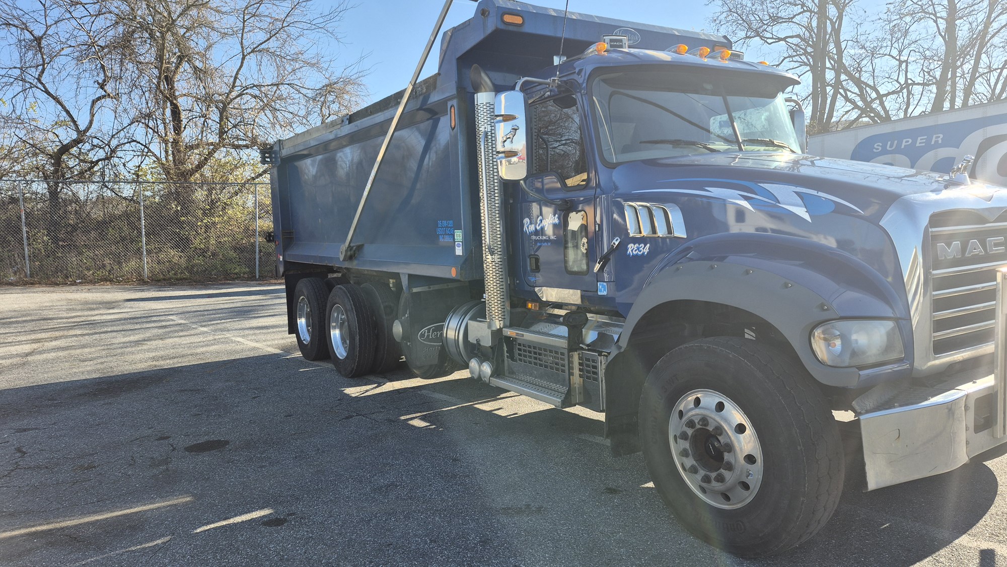 2021 MACK 64FR GR64F - image 2 of 6