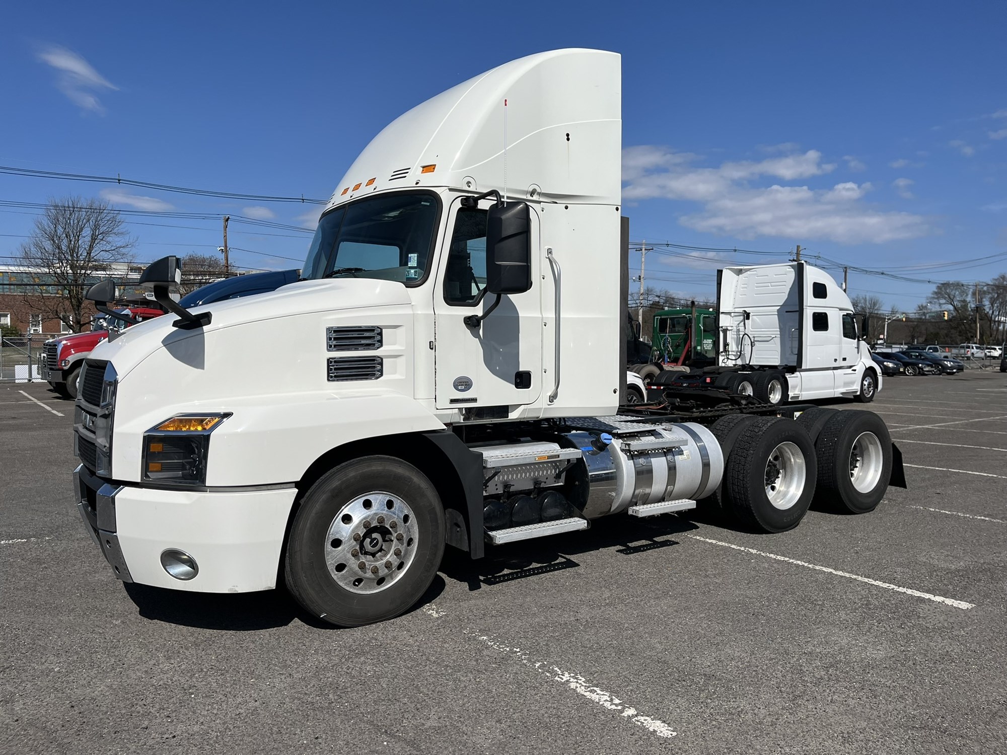 2019 MACK AN64T - image 1 of 6