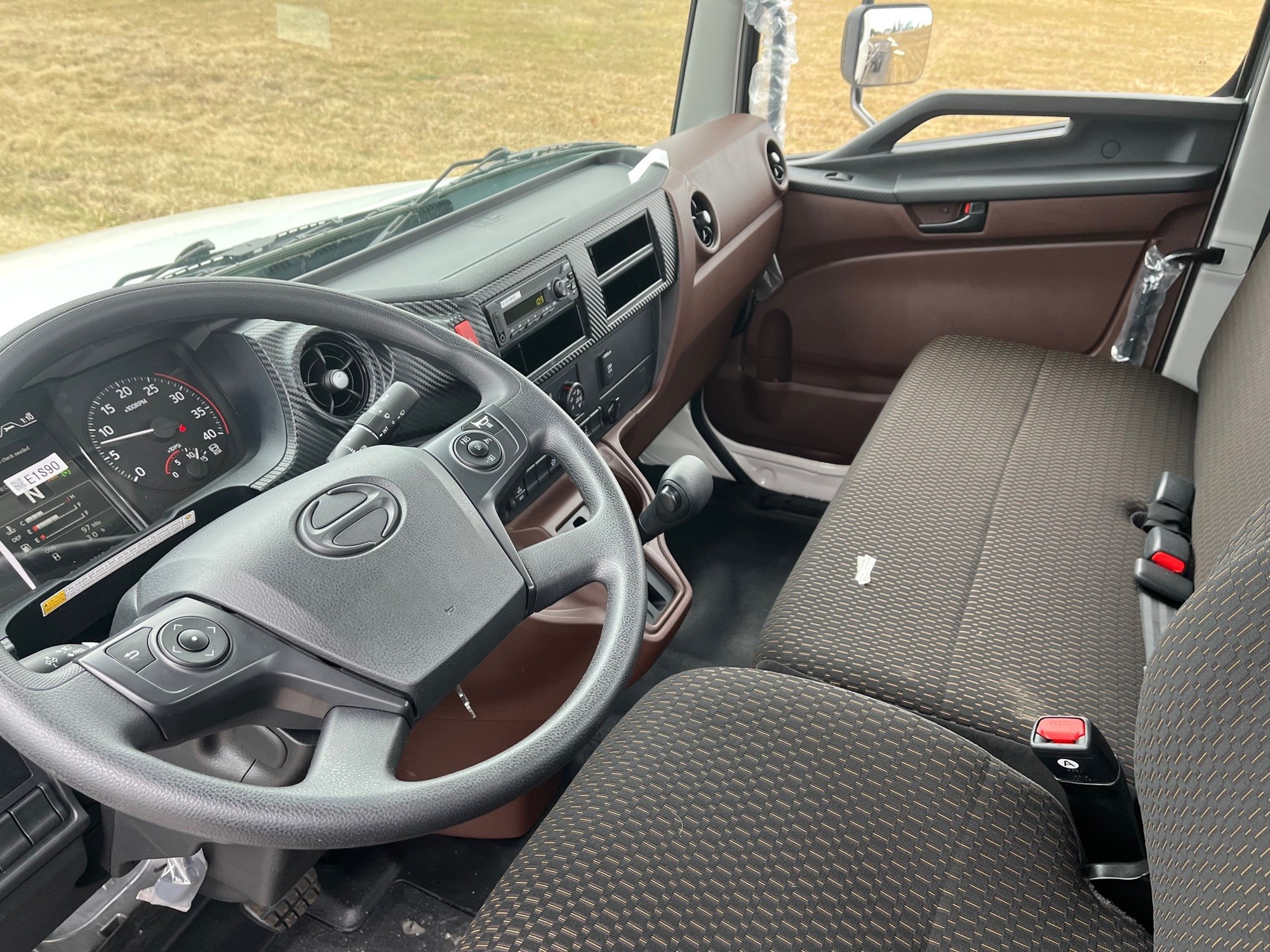 2026 Hino L6 - image 4