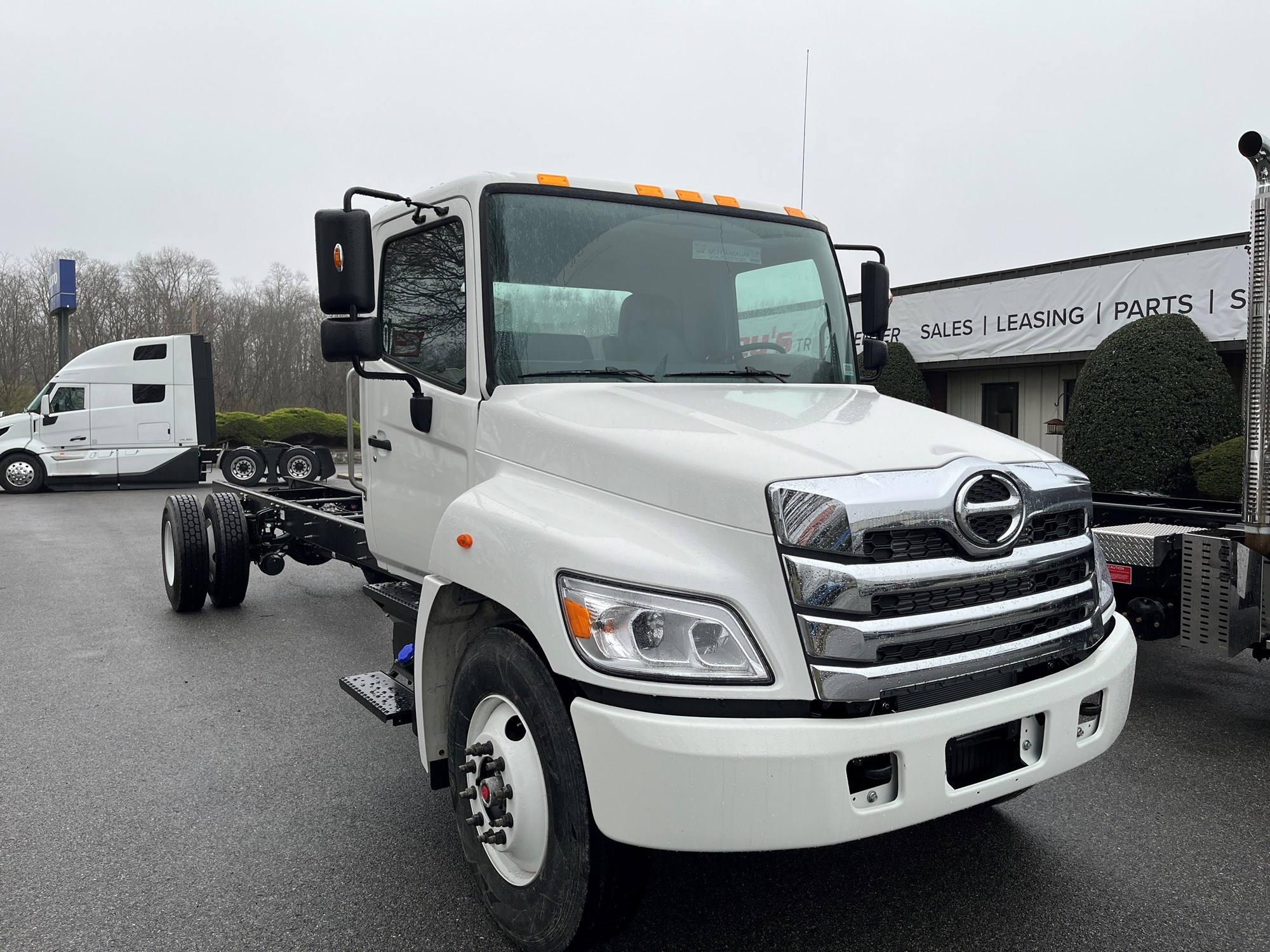 2026 Hino L6 - image 2