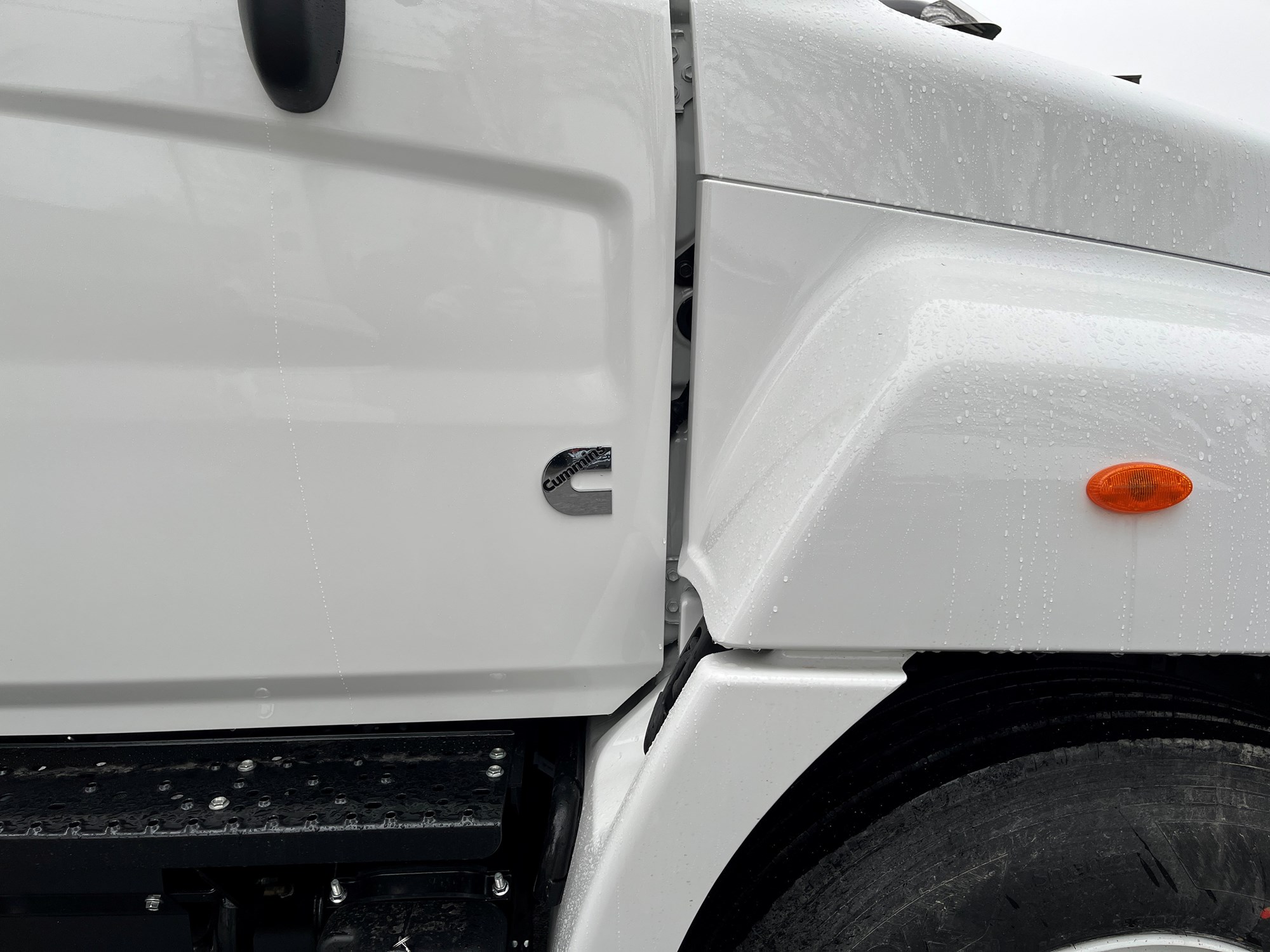 2026 Hino L6 - image 3