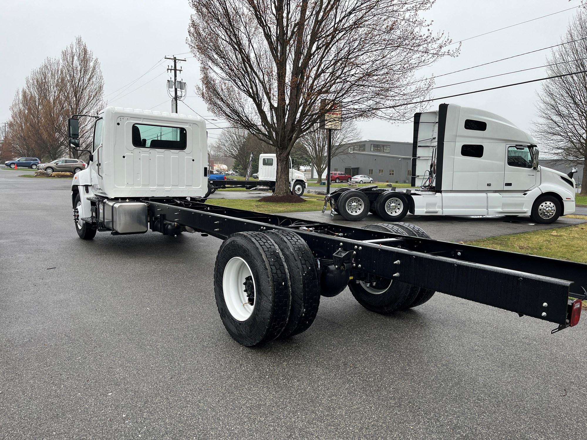 2026 Hino L6 - image 6