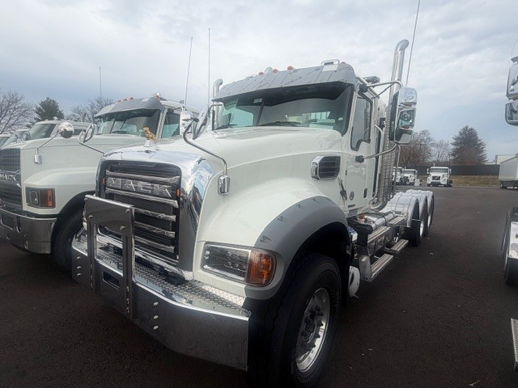 2026 MACK Granite 64FT - image 1 of 4