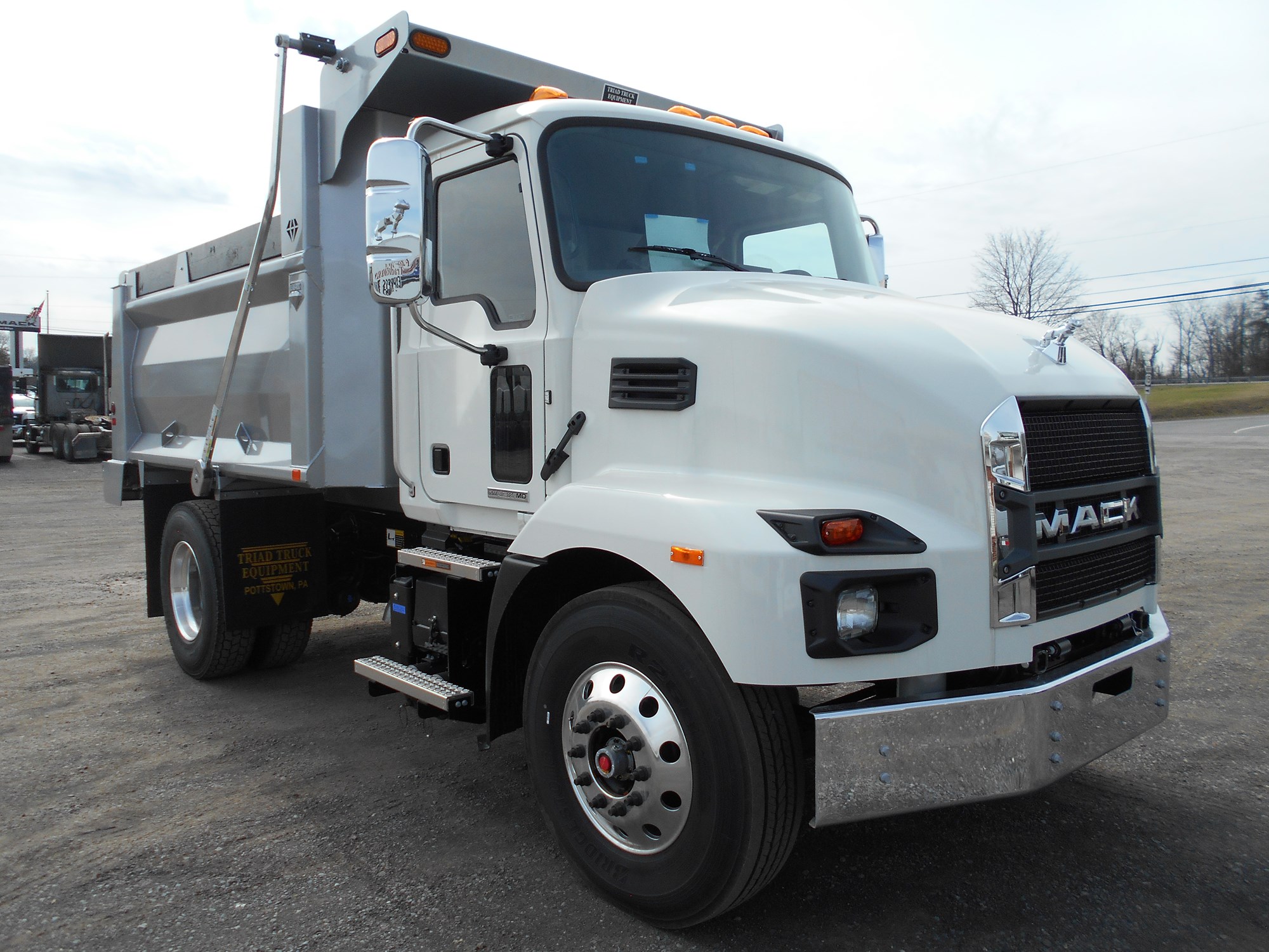 2026 MACK MD742 - image 3 of 6