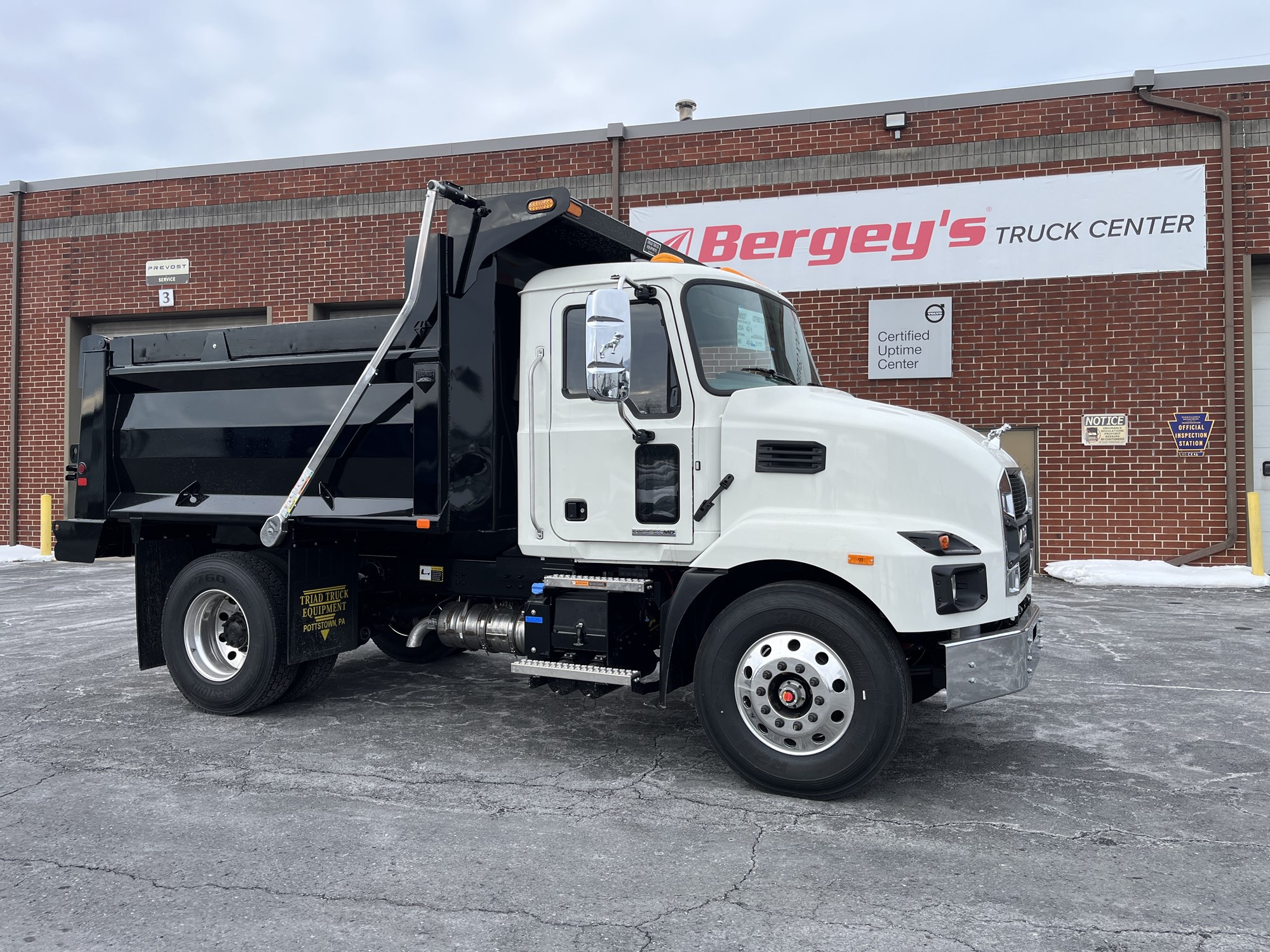 2026 MACK MD742 2026 MACK MD742 - image 3 of 6