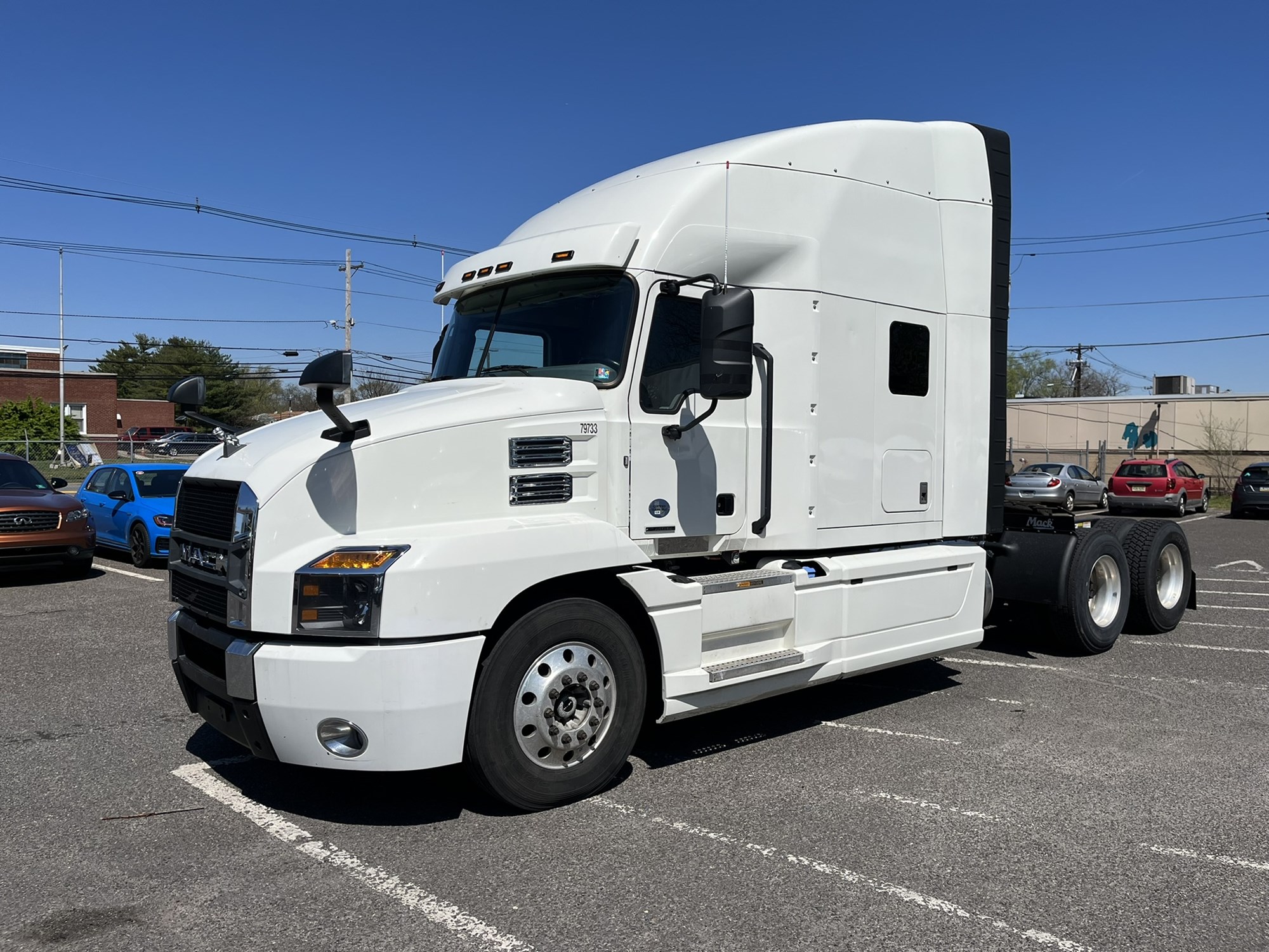 2019 MACK AN64T SLEEPER - image 1 of 6