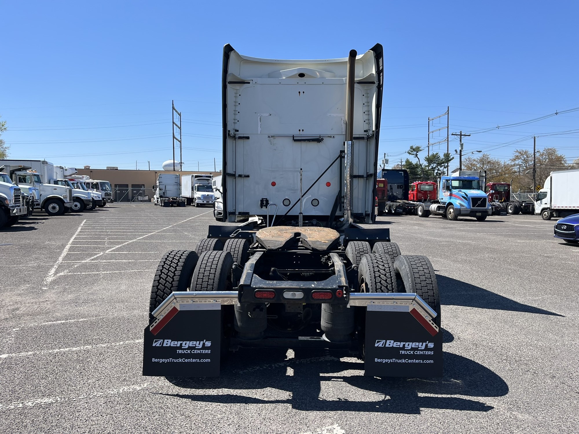 2019 MACK AN64T SLEEPER - image 5 of 6