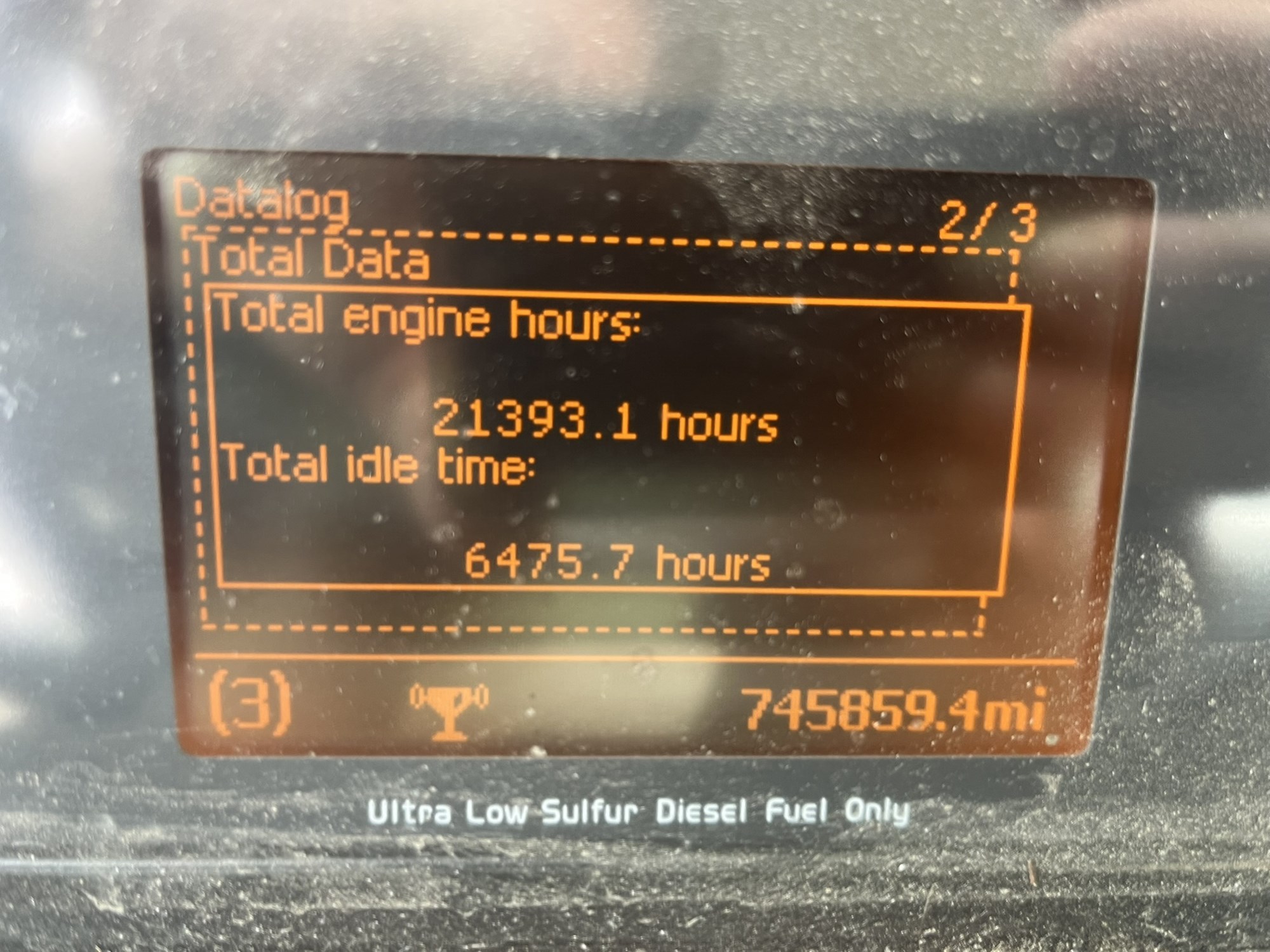 2015 VOLVO VNL64T300 - image 5 of 6